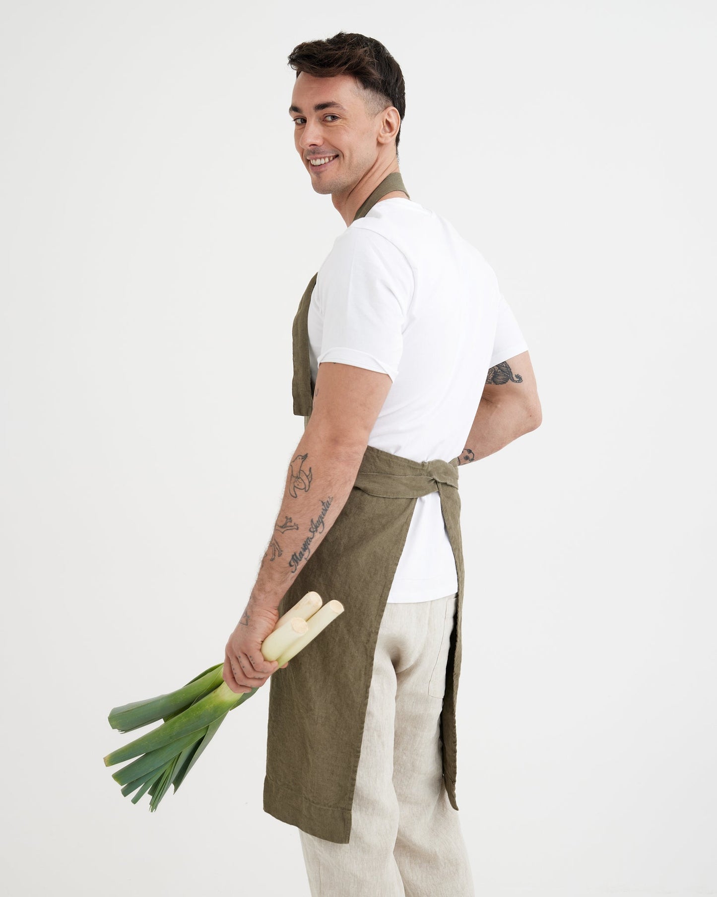 Men's linen apron in Dark green