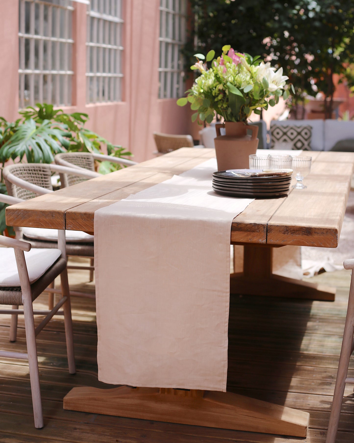 Linen table runner