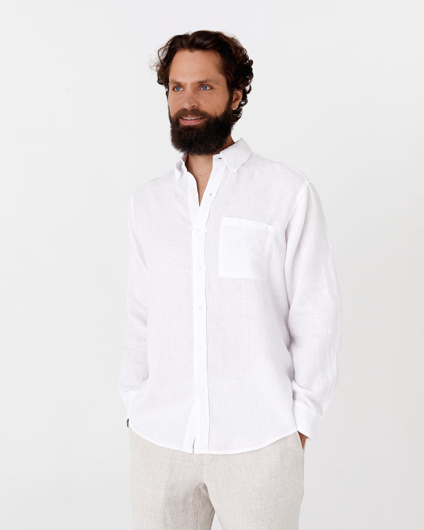 Men's linen shirt PERUGIA in White - MagicLinen modelBoxOn
