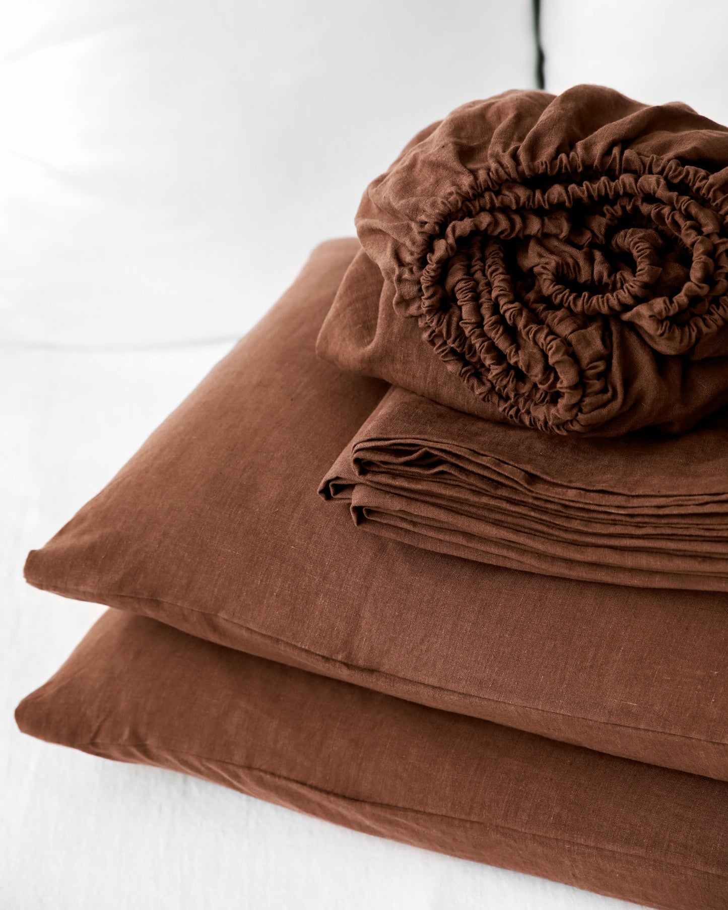 Chocolate brown linen sheet set (4 pcs)