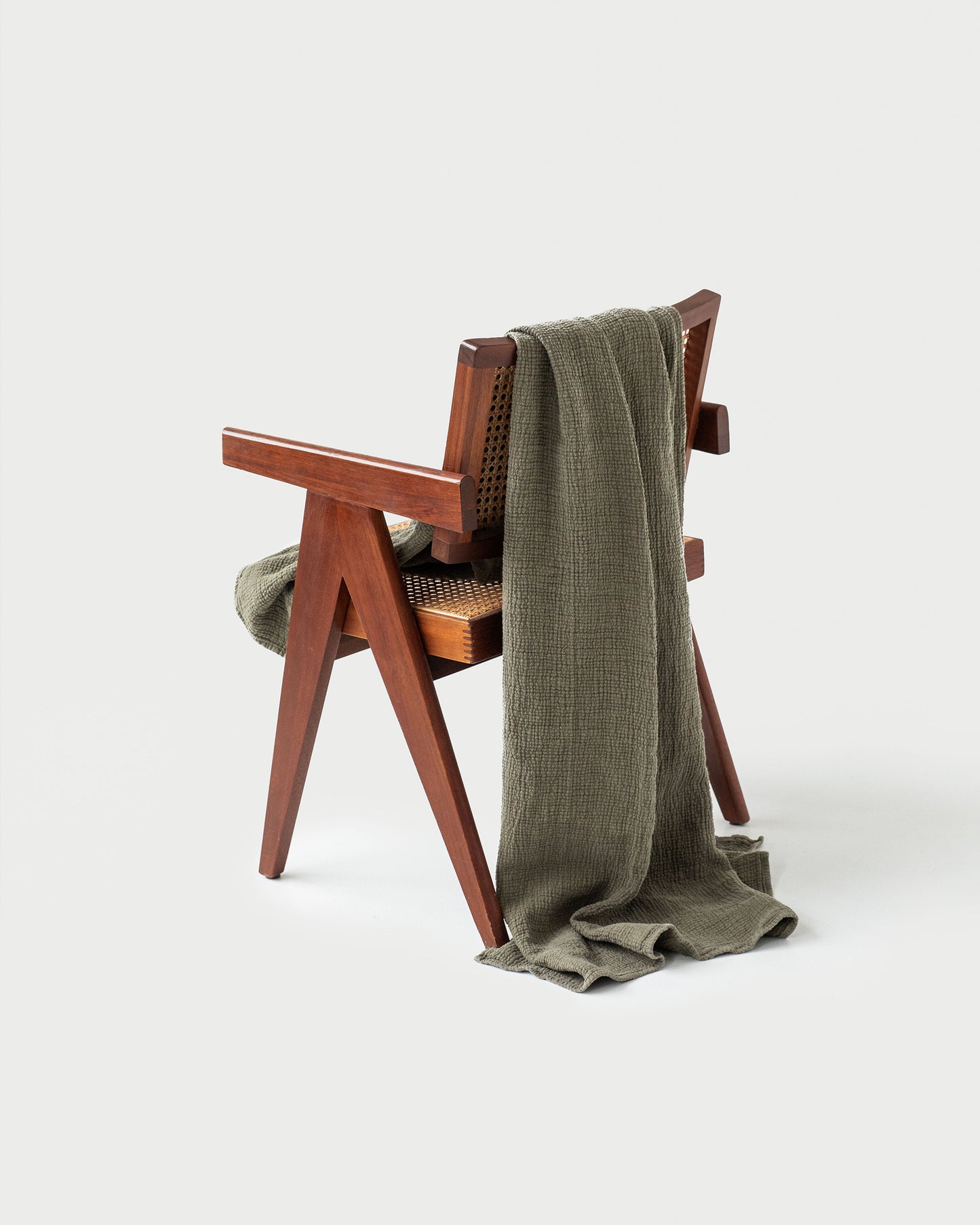 Gauze double layer linen throw in Dark green