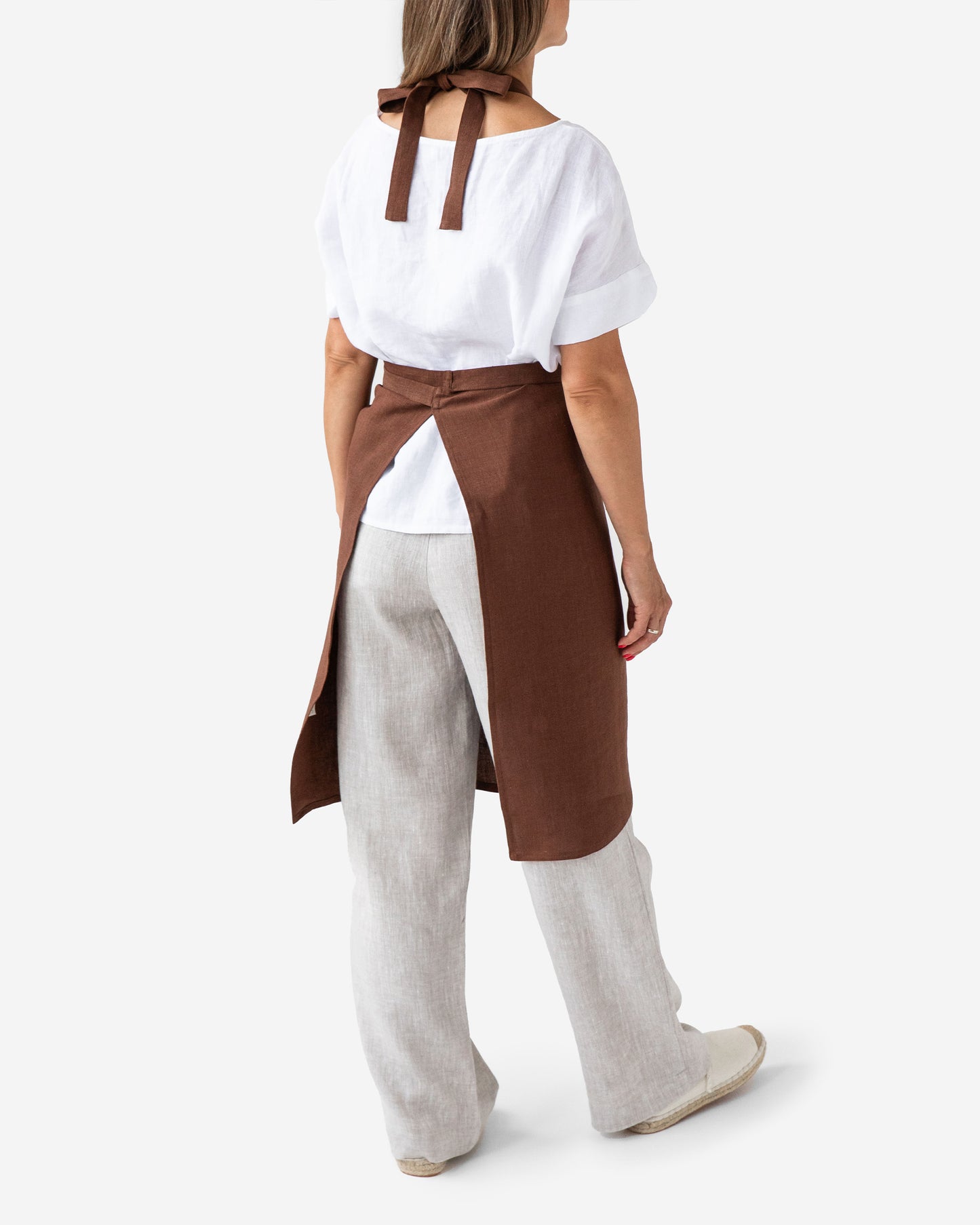 Linen bib apron in Chocolate brown