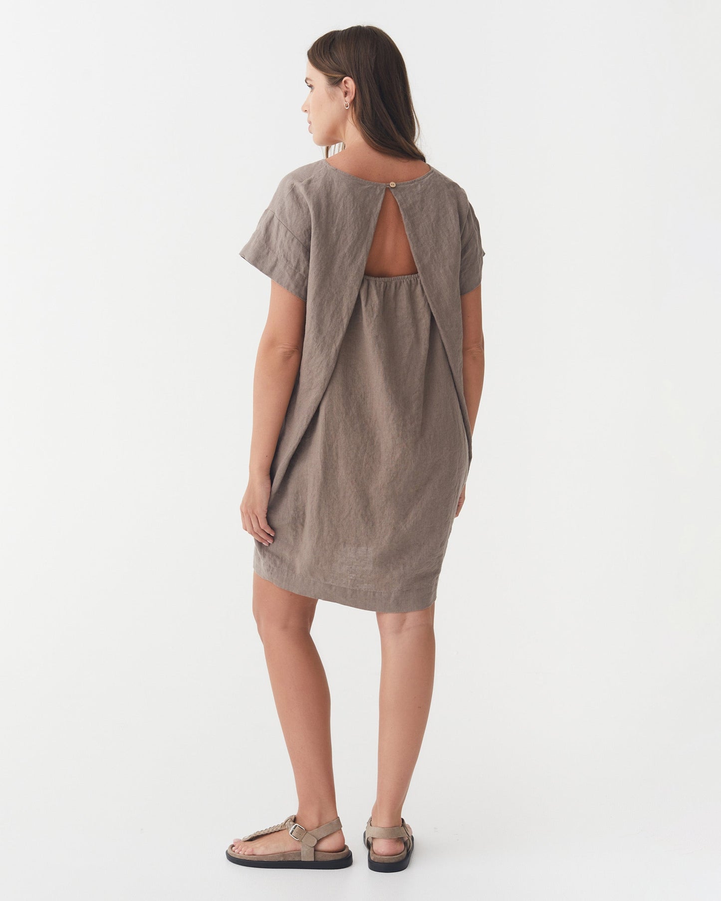 Linen mini dress SIWA in Deep taupe | MagicLinen