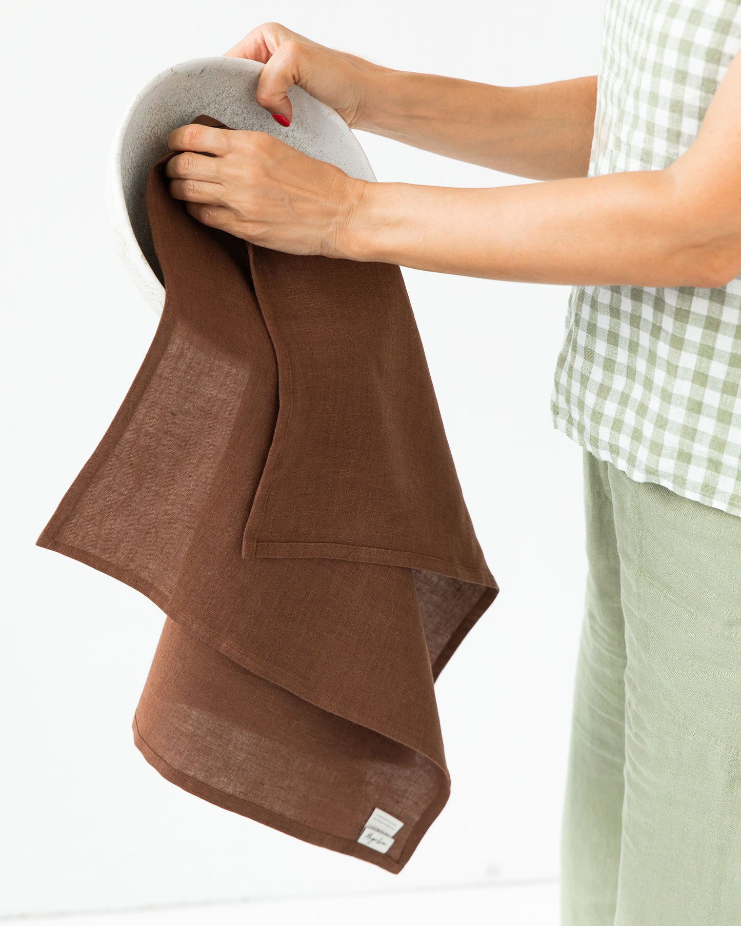 Linen tea towel in Chocolate brown