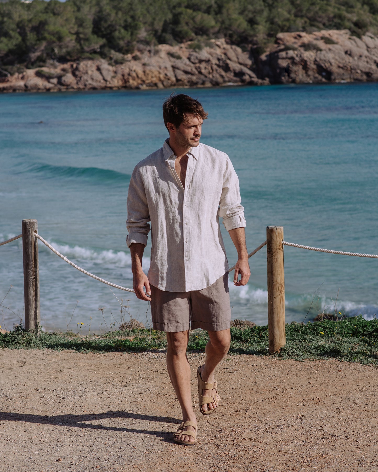 Men's Linen Shorts FAROE in Deep taupe