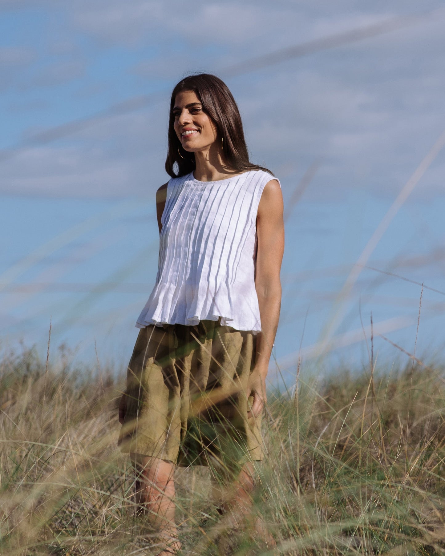 Pleated Sleeveless Linen Top MOOREA in White | MagicLinen