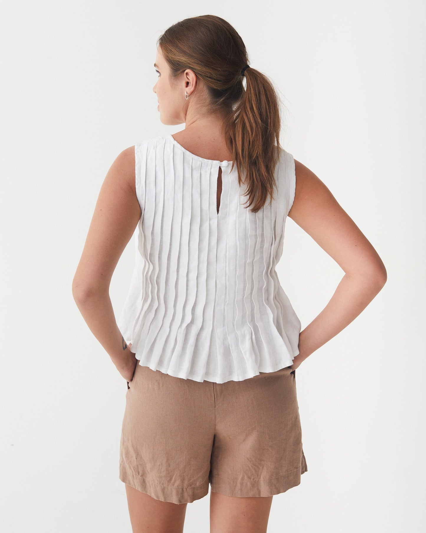 Pleated Sleeveless Linen Top MOOREA in White | MagicLinen