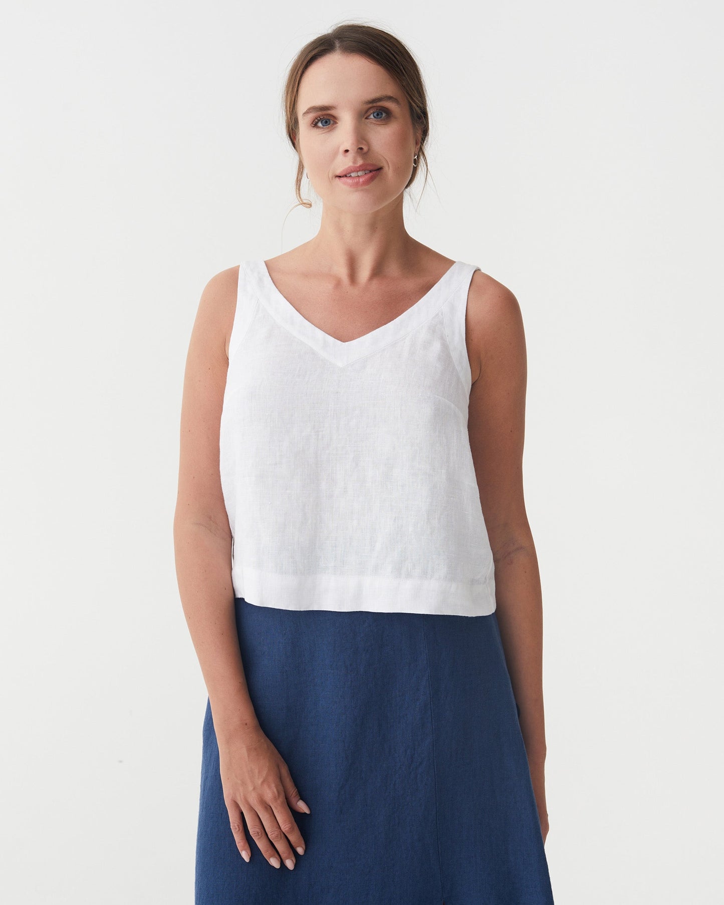 Sleeveless Linen Top DOURO in White | MagicLinen modelBoxOn