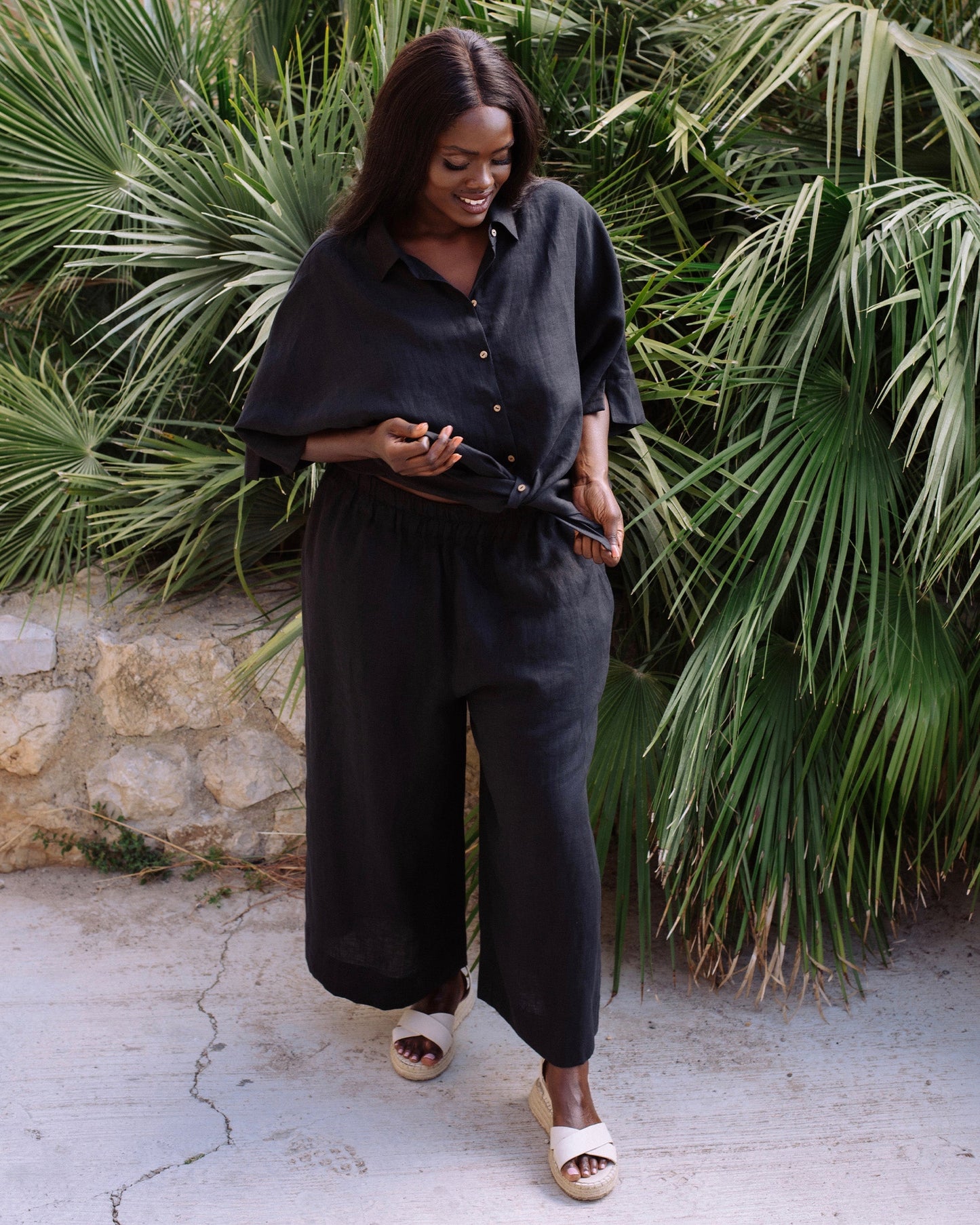 Wide leg linen culotte pants BRUNY in Black - MagicLinen