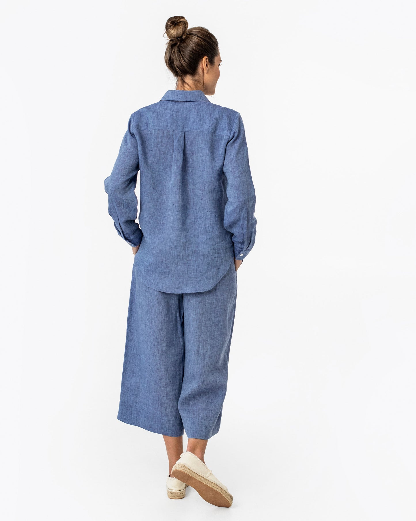 Long-sleeved linen shirt CALPE in Denim chambray - MagicLinen