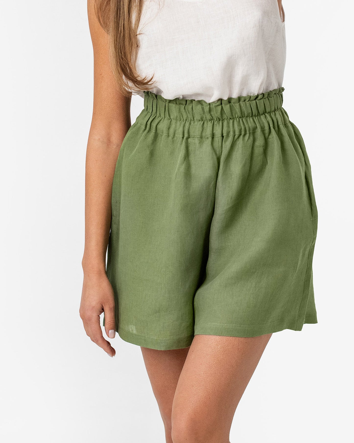 High waisted linen shorts CUENCA in Forest green - MagicLinen