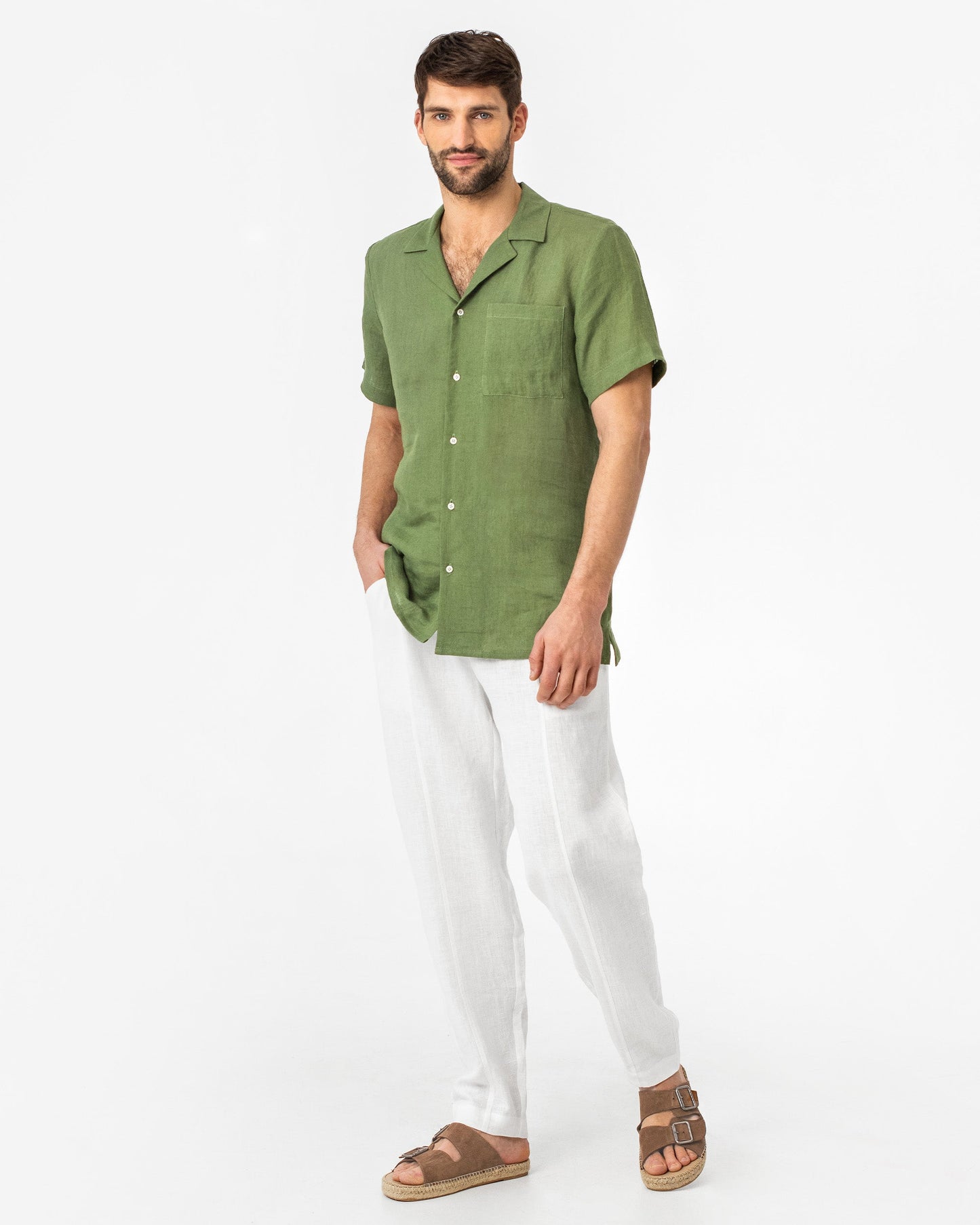 Short-sleeved breezy men's linen shirt HAWI in Forest green - MagicLinen