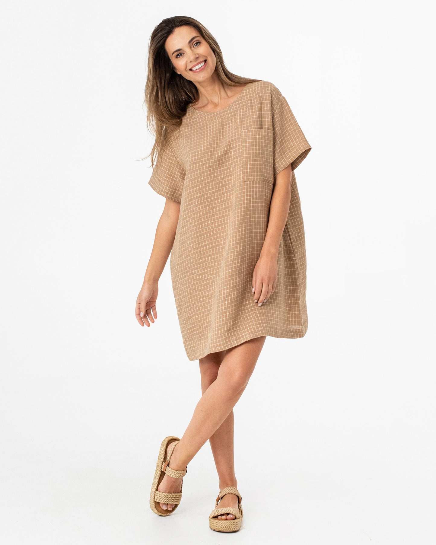T-shirt linen dress MIJAS in Brown windowpane - MagicLinen
