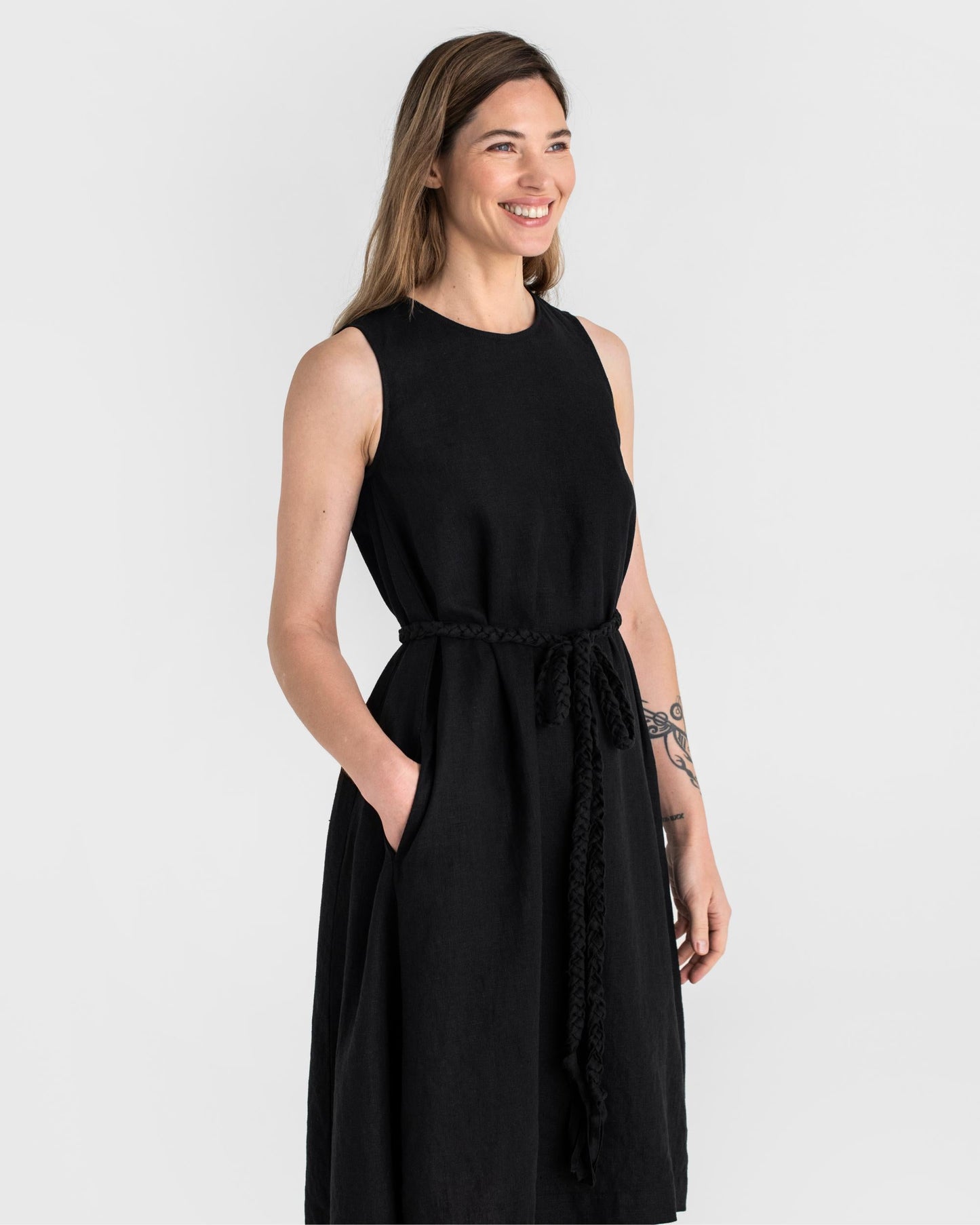 Breezy linen dress NIDA in Black - MagicLinen