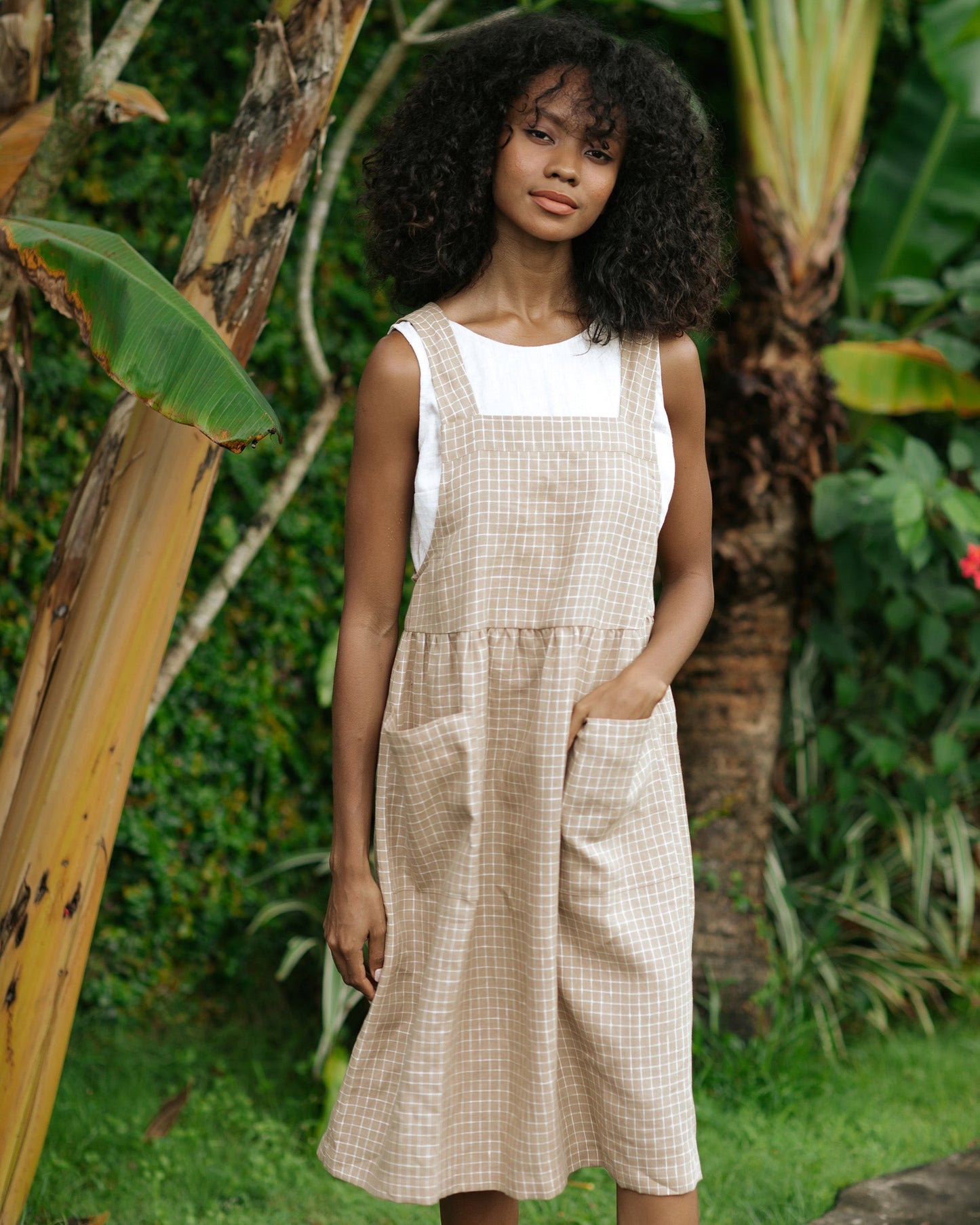 Pinafore linen dress ROATAN in Brown windowpane - MagicLinen