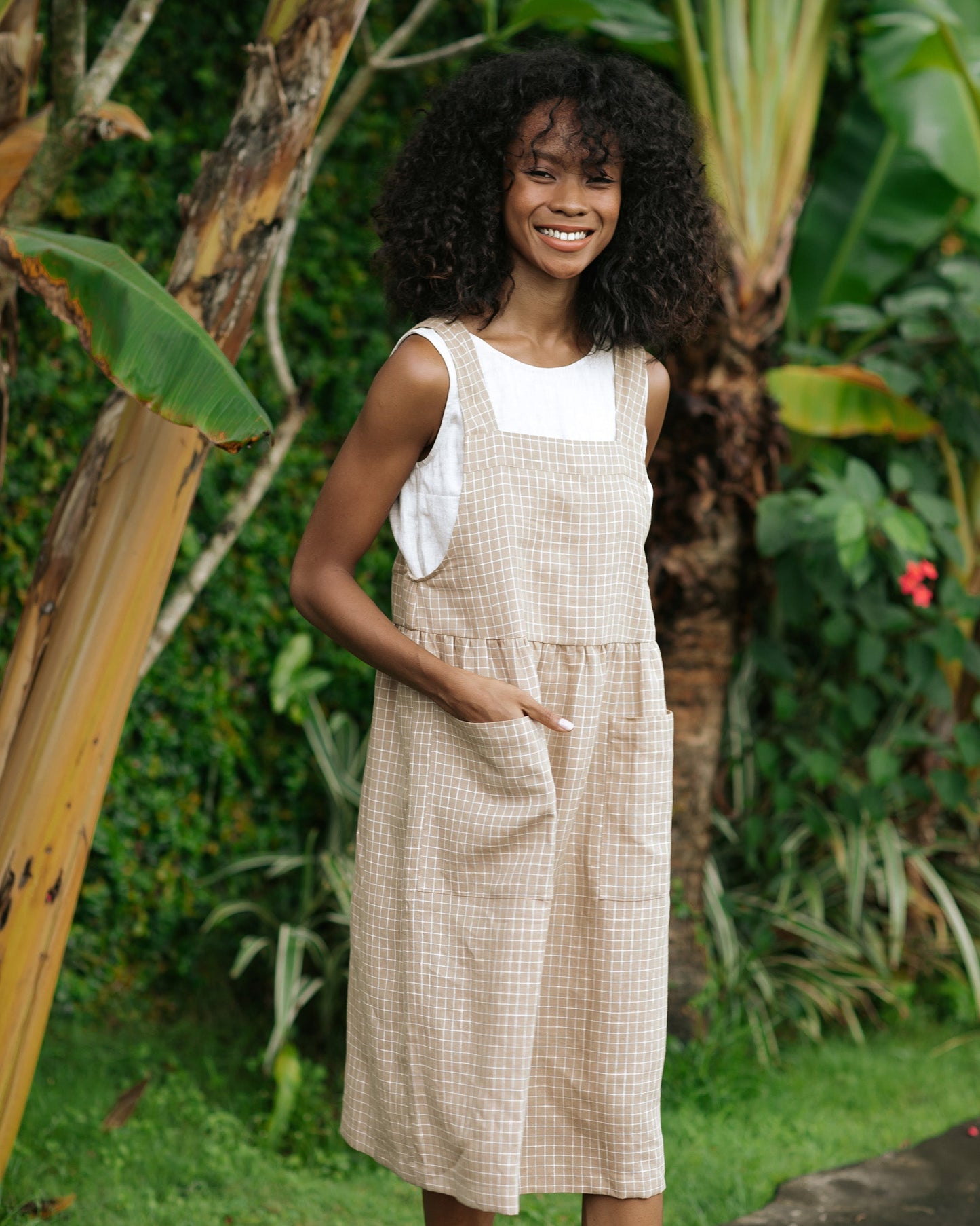 Pinafore linen dress ROATAN in Brown windowpane - MagicLinen