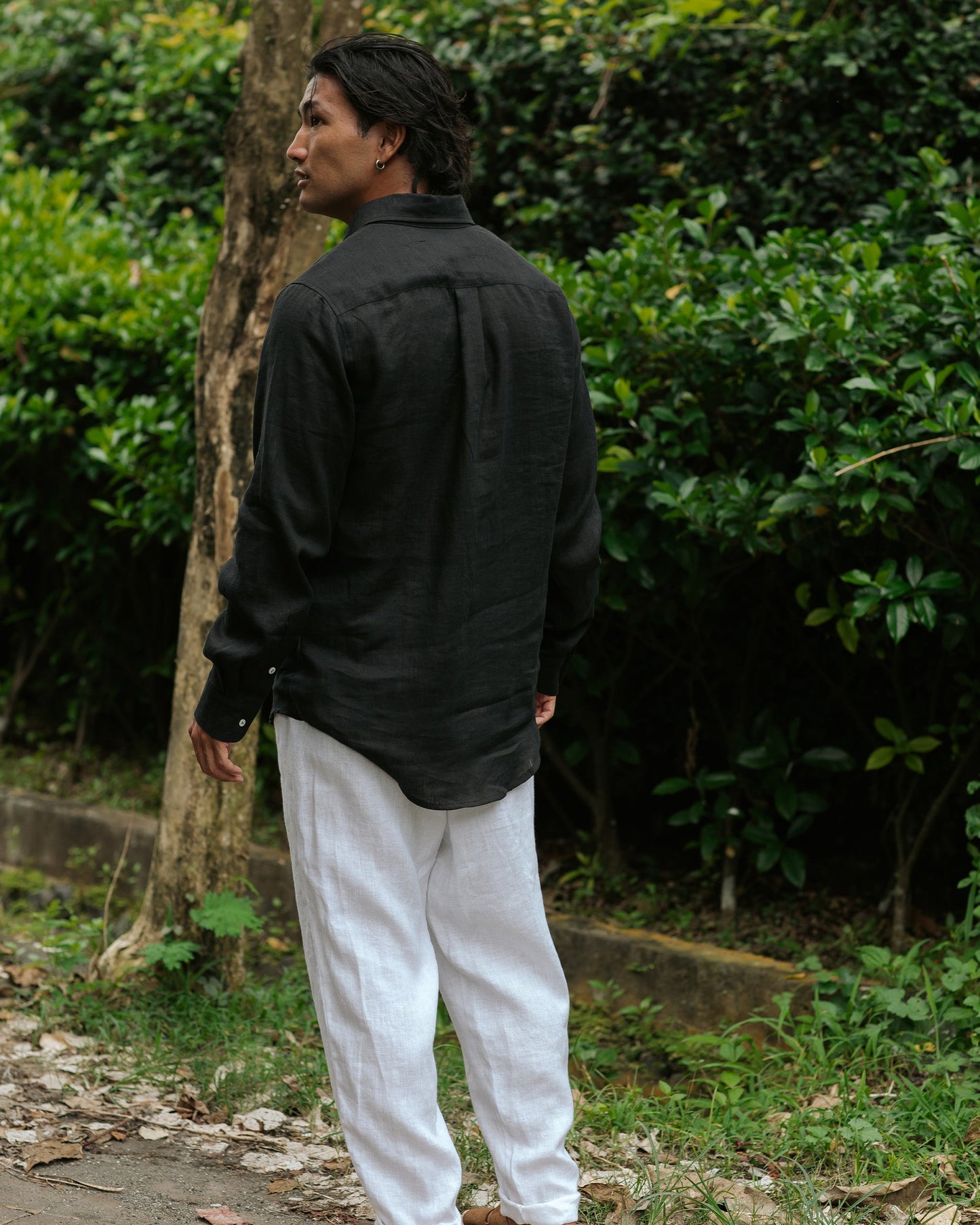 Men's classic linen shirt WENGEN in Black - MagicLinen