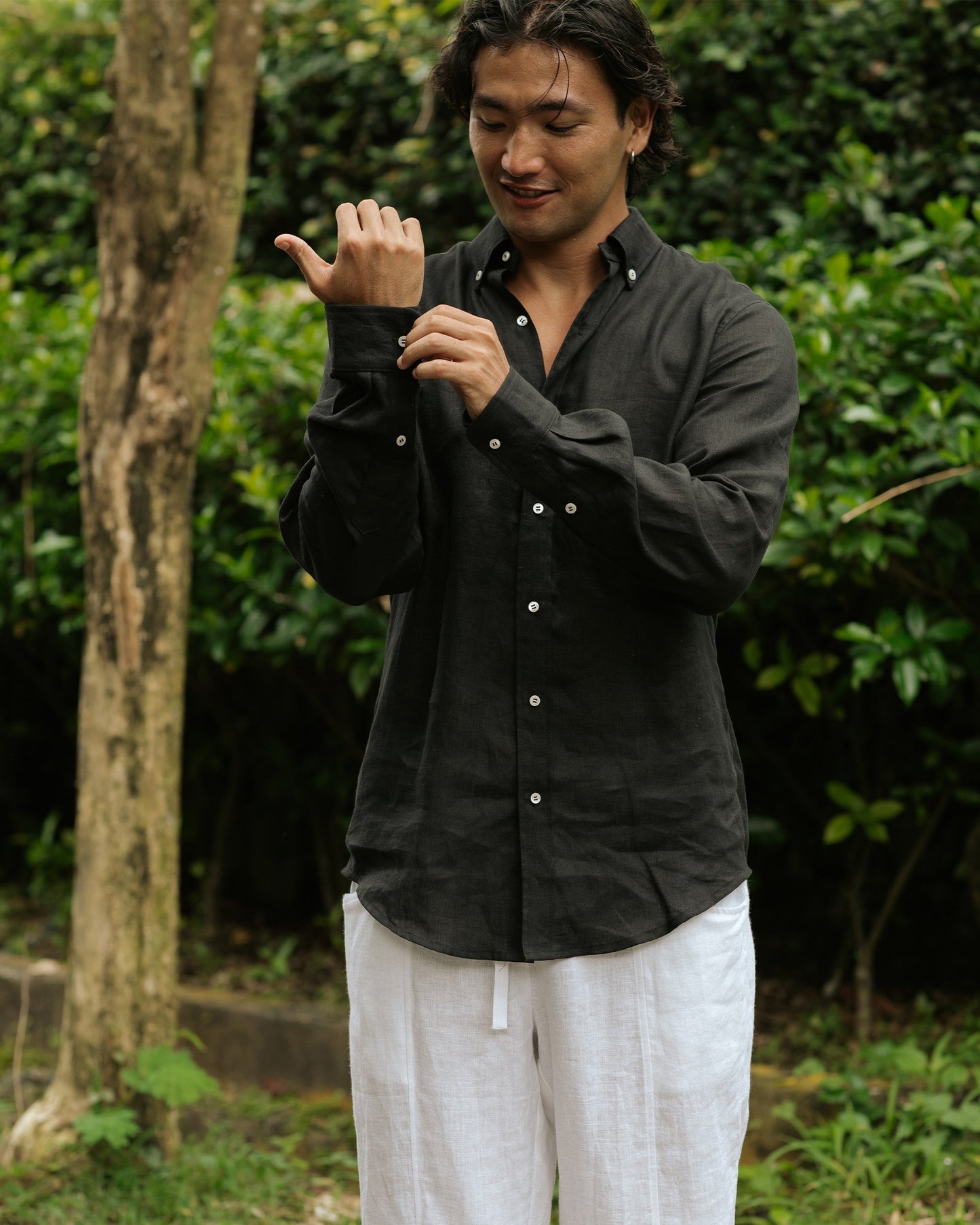 Men's classic linen shirt WENGEN in Black - MagicLinen