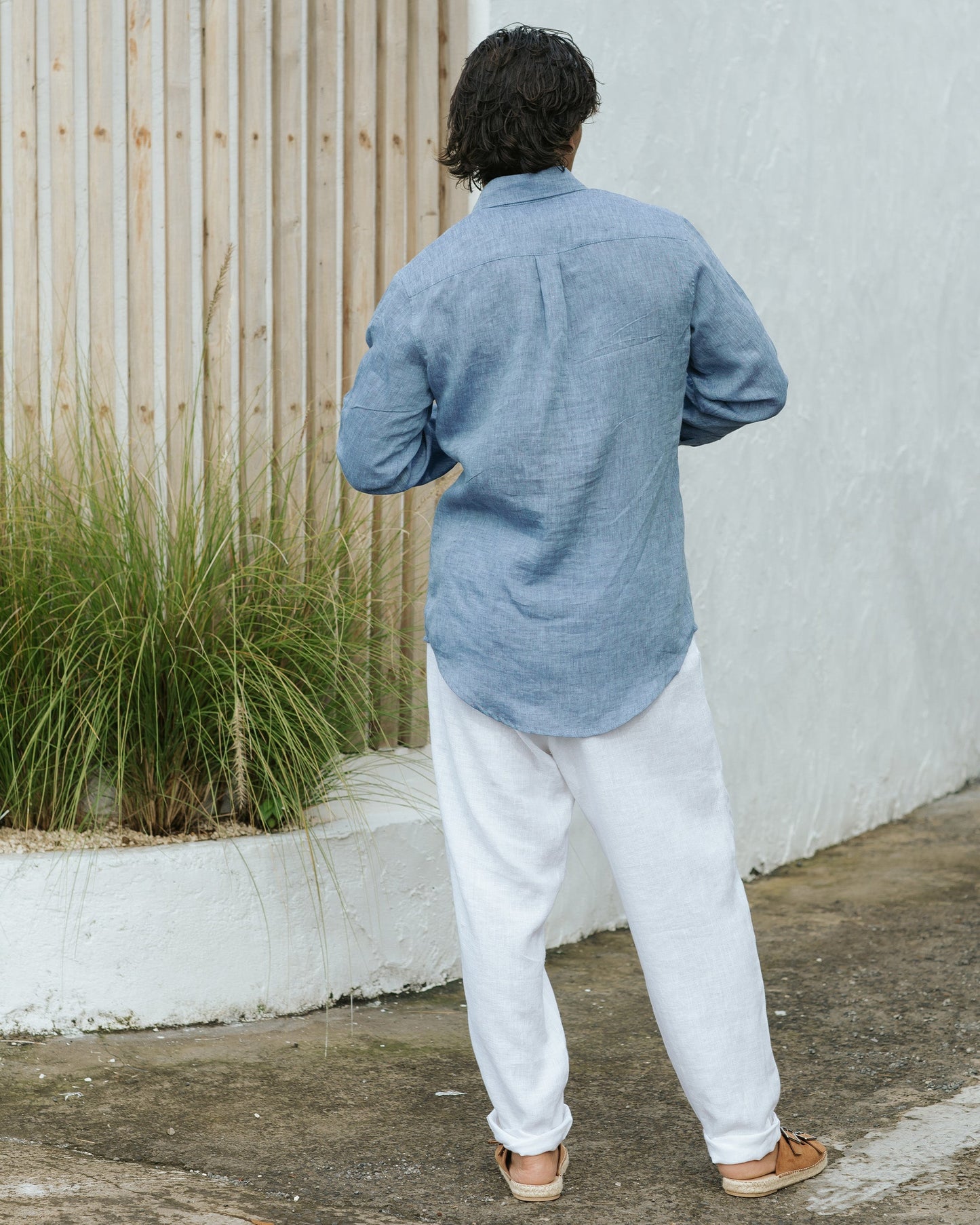Men's classic linen shirt WENGEN in Denim chambray - MagicLinen