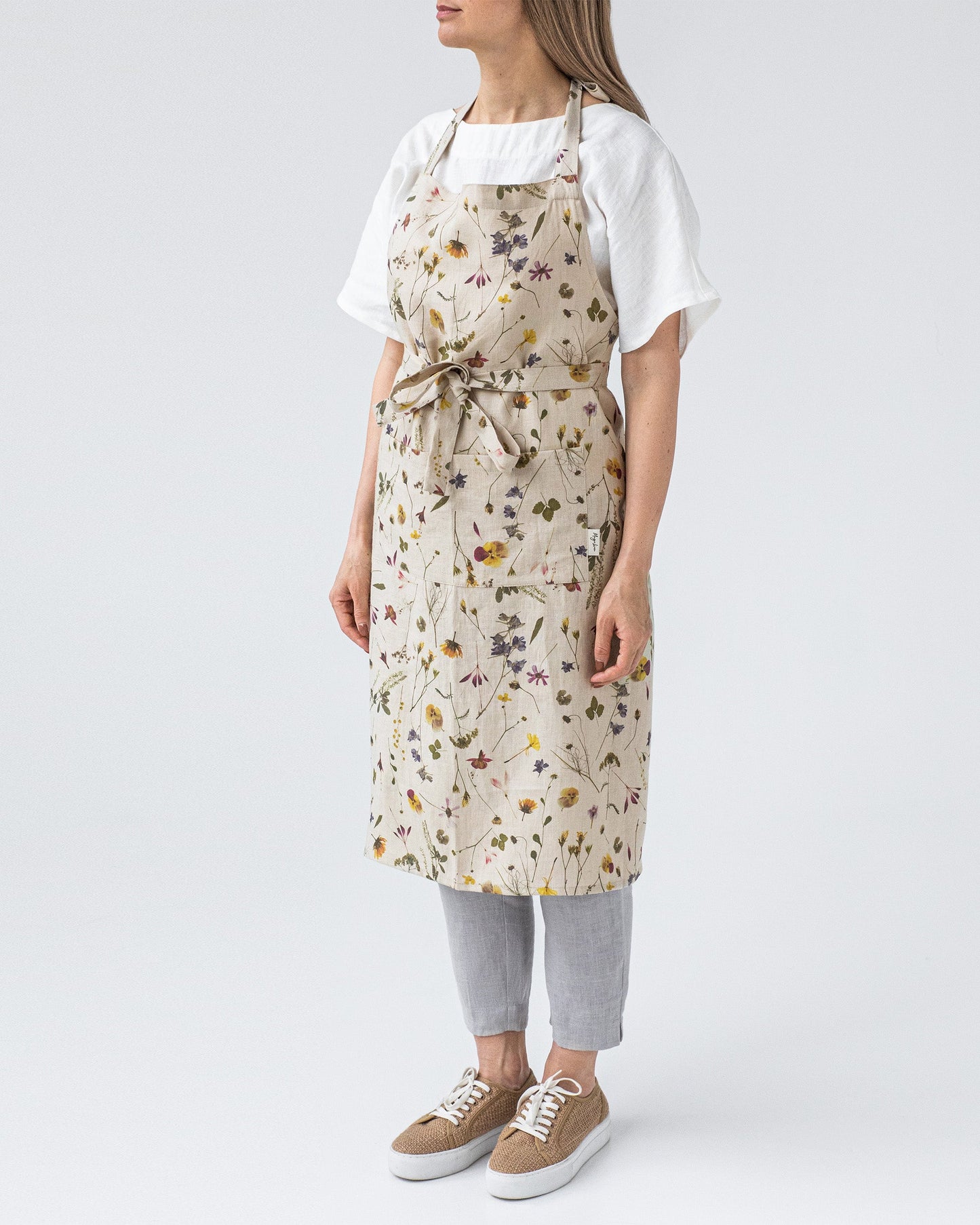 Botanical print linen bib apron - MagicLinen