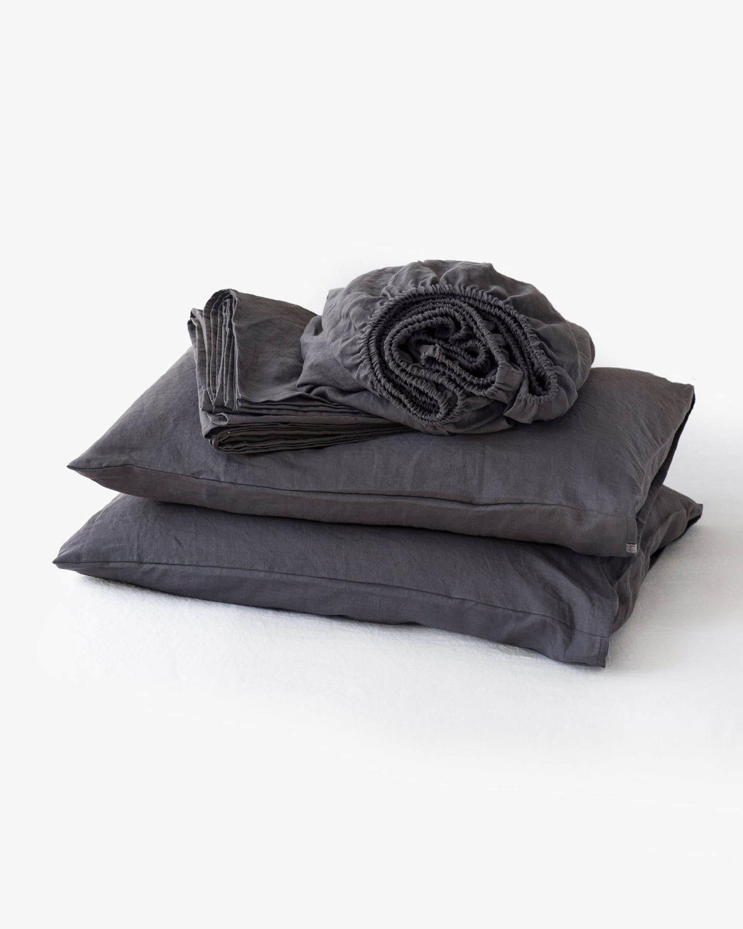Charcoal gray linen sheet set (4 pcs) - MagicLinen