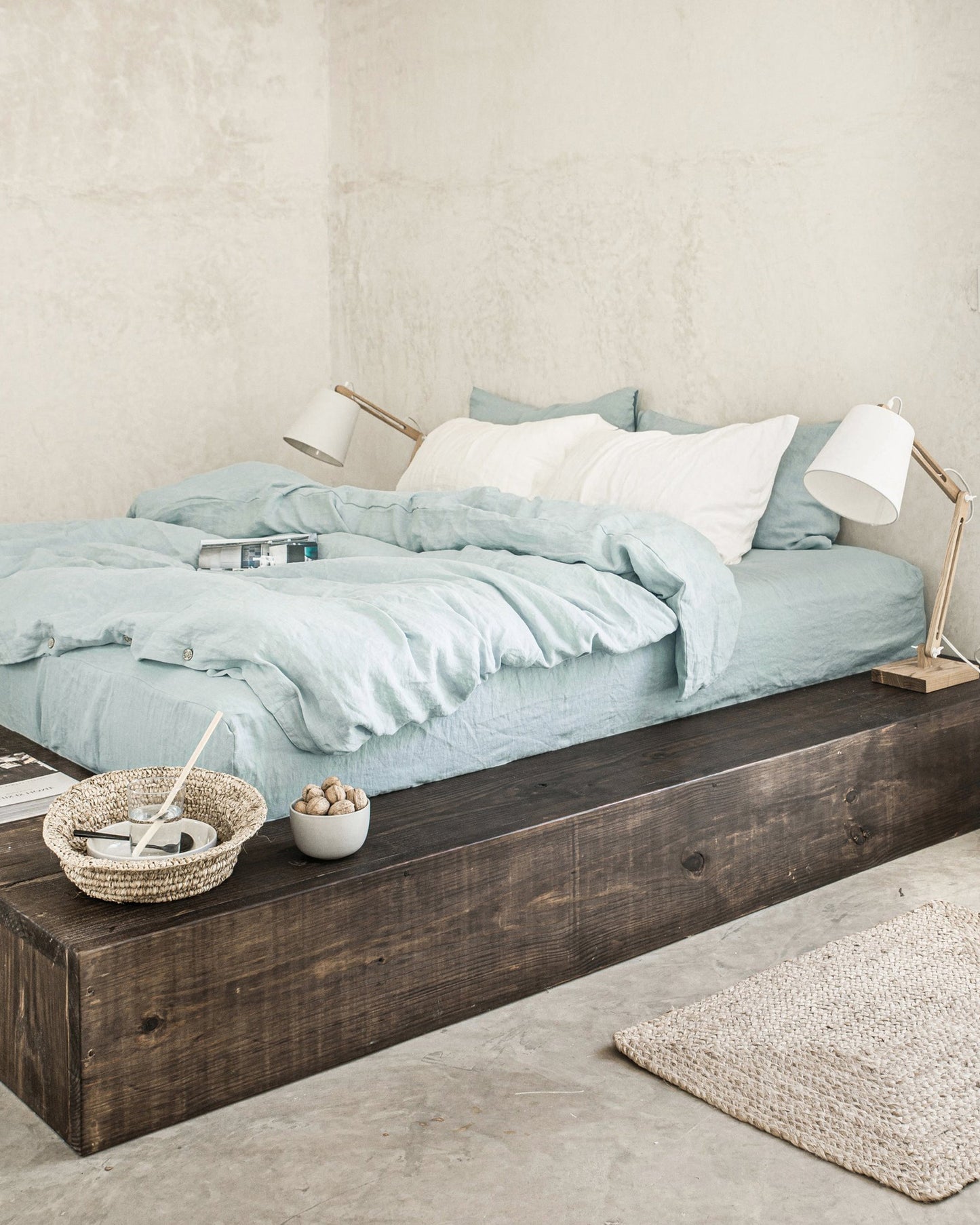 Dusty blue linen fitted sheet - MagicLinen