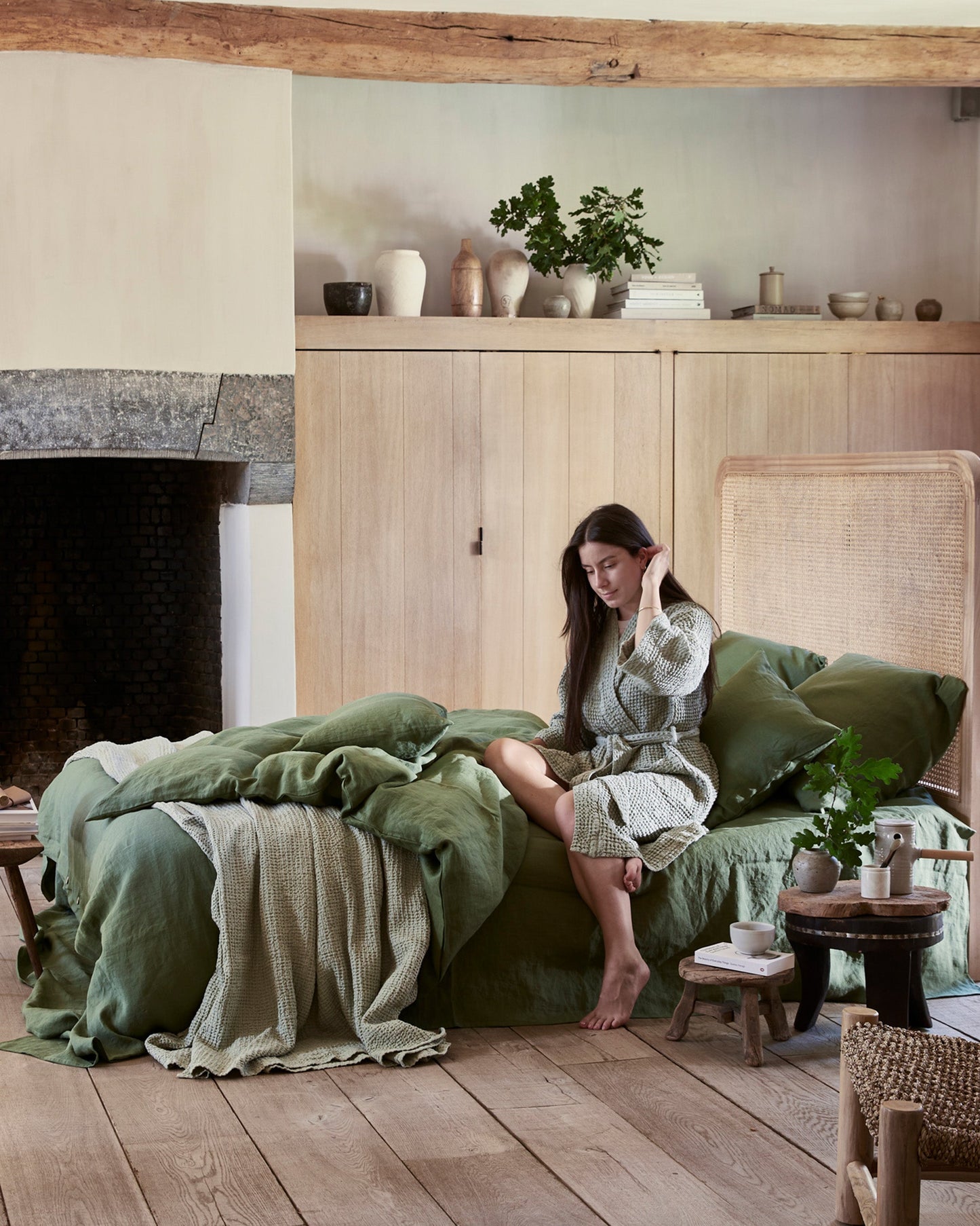 Forest green linen fitted sheet - MagicLinen