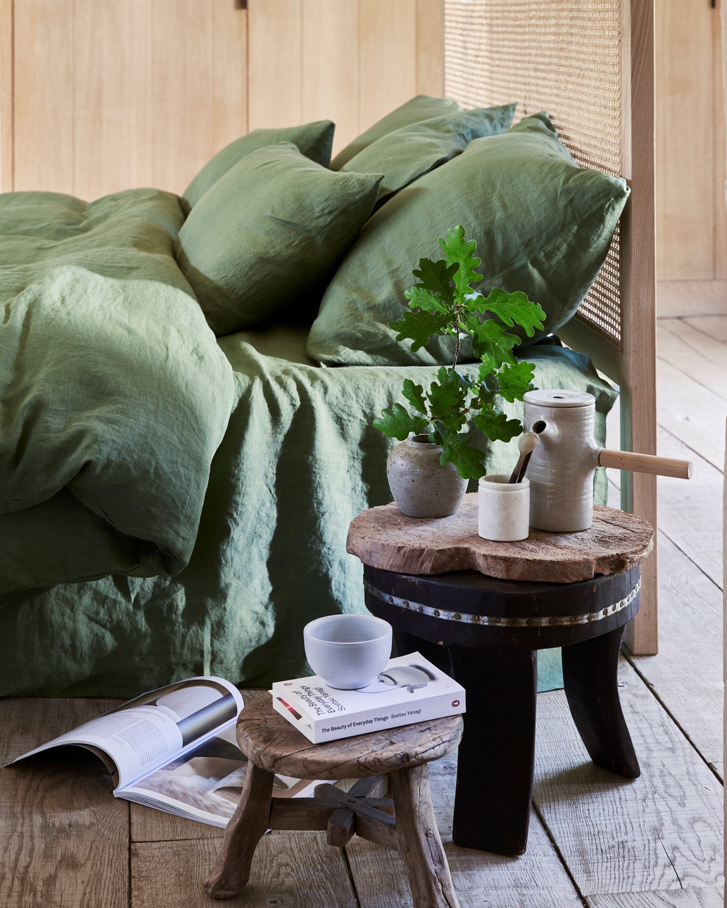 Forest green linen fitted sheet - MagicLinen