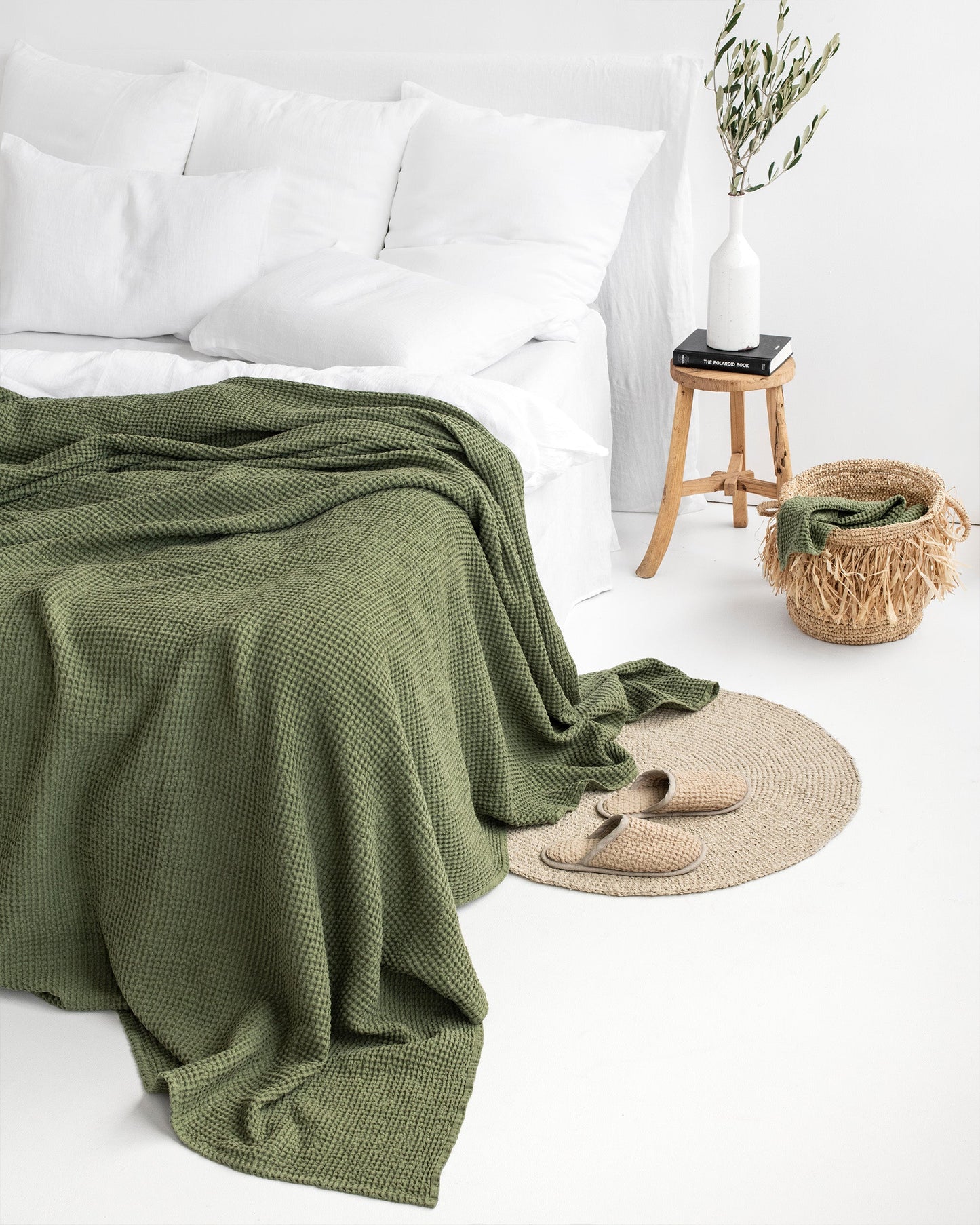 Forest green waffle blanket - MagicLinen