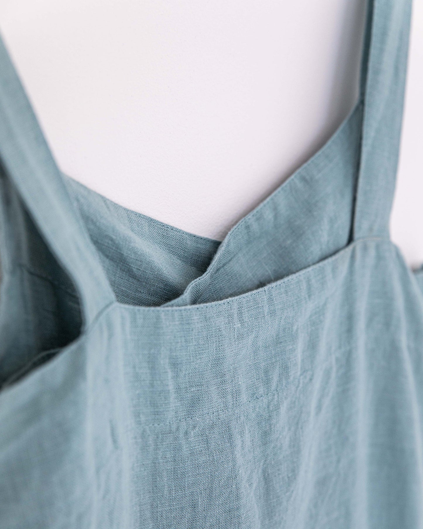 Japanese cross-back linen apron - MagicLinen