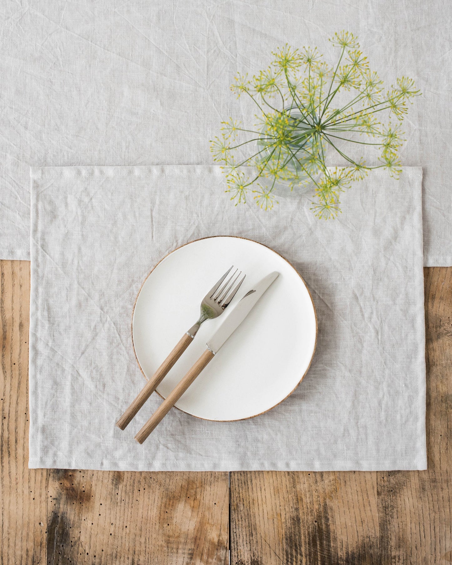 Light gray linen placemat set of 2 - MagicLinen