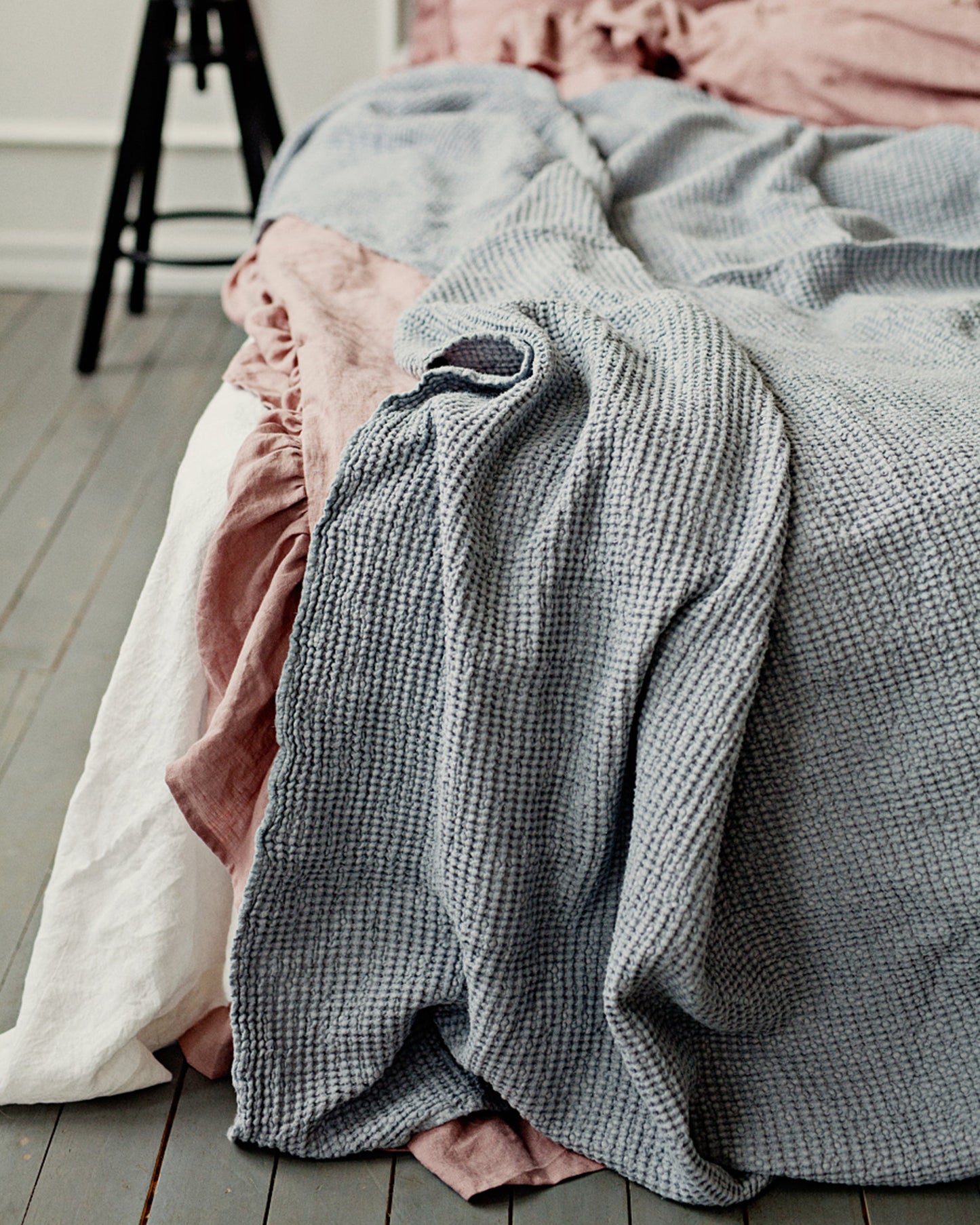 Light gray waffle blanket - MagicLinen