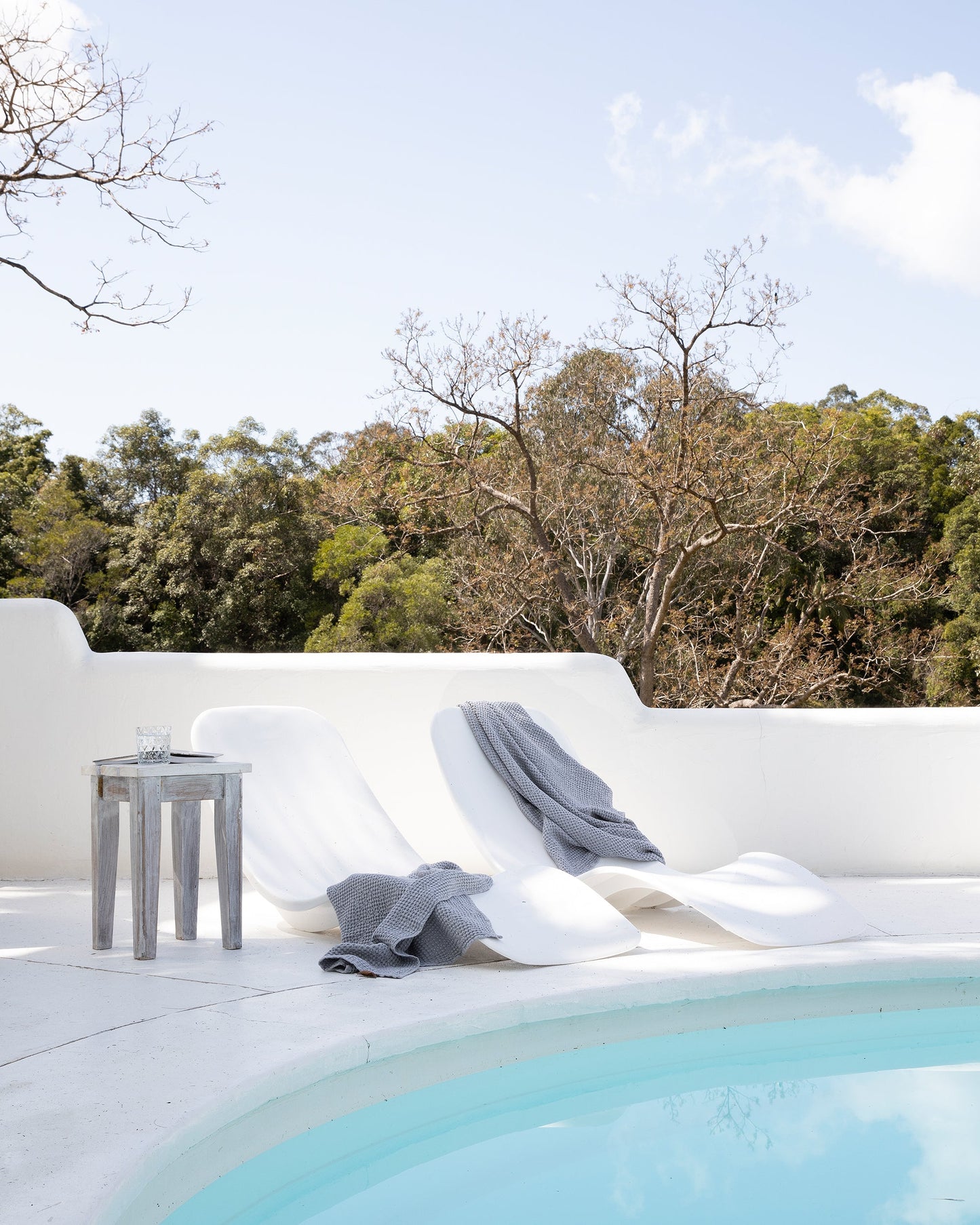 Light gray waffle towel set (3 pcs) - MagicLinen