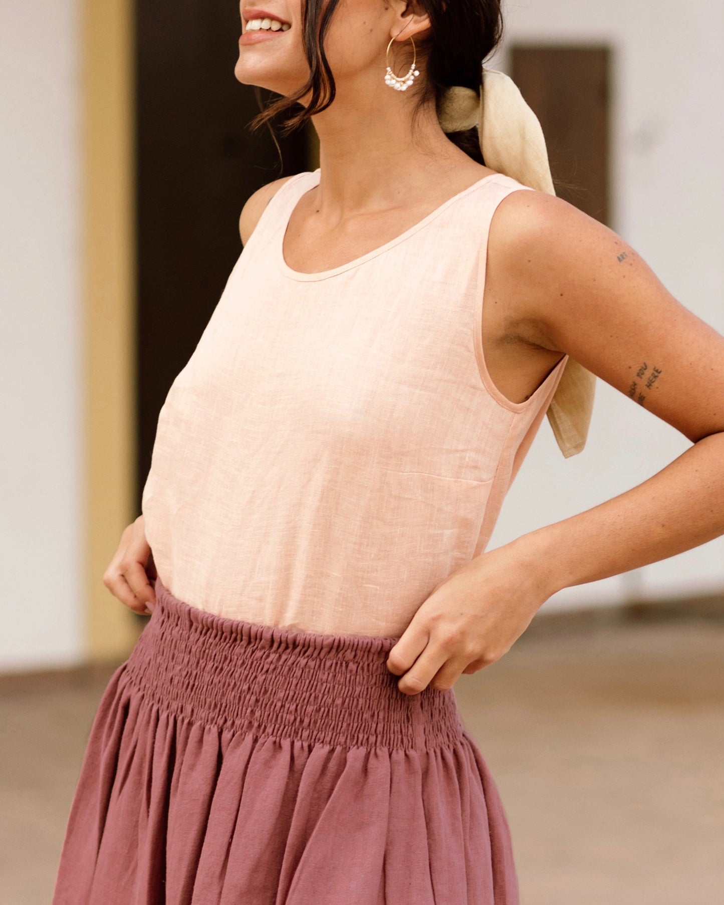 Linen crop top ITHAKA in peach - MagicLinen