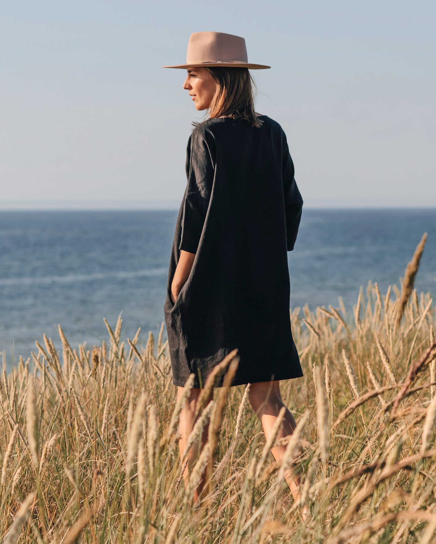 Relaxed fit linen dress ARUBA in black - MagicLinen