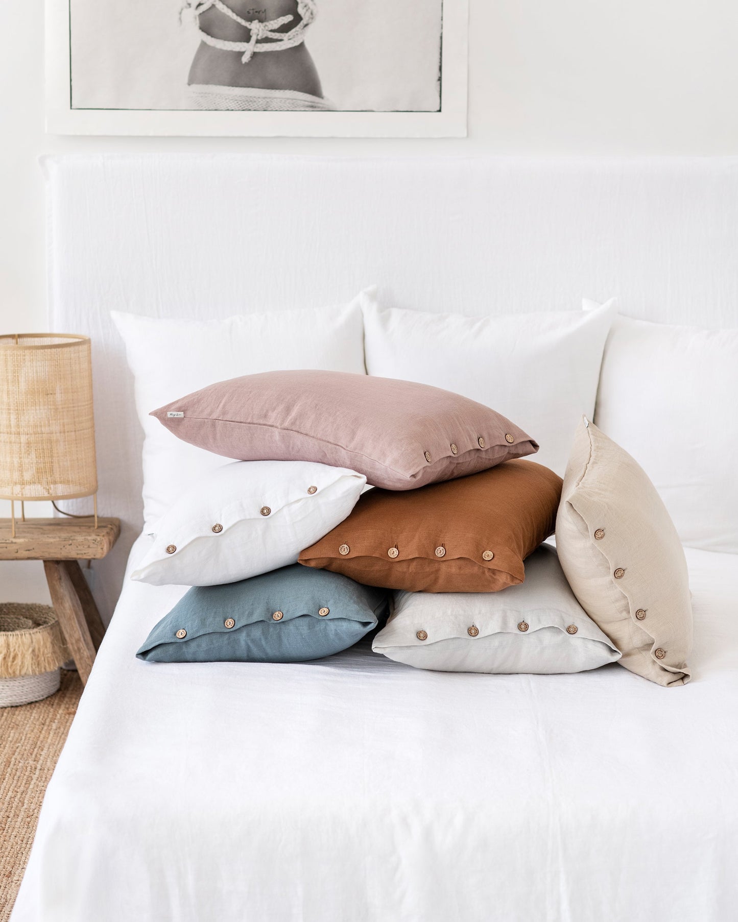 Linen pillowcase with buttons - MagicLinen