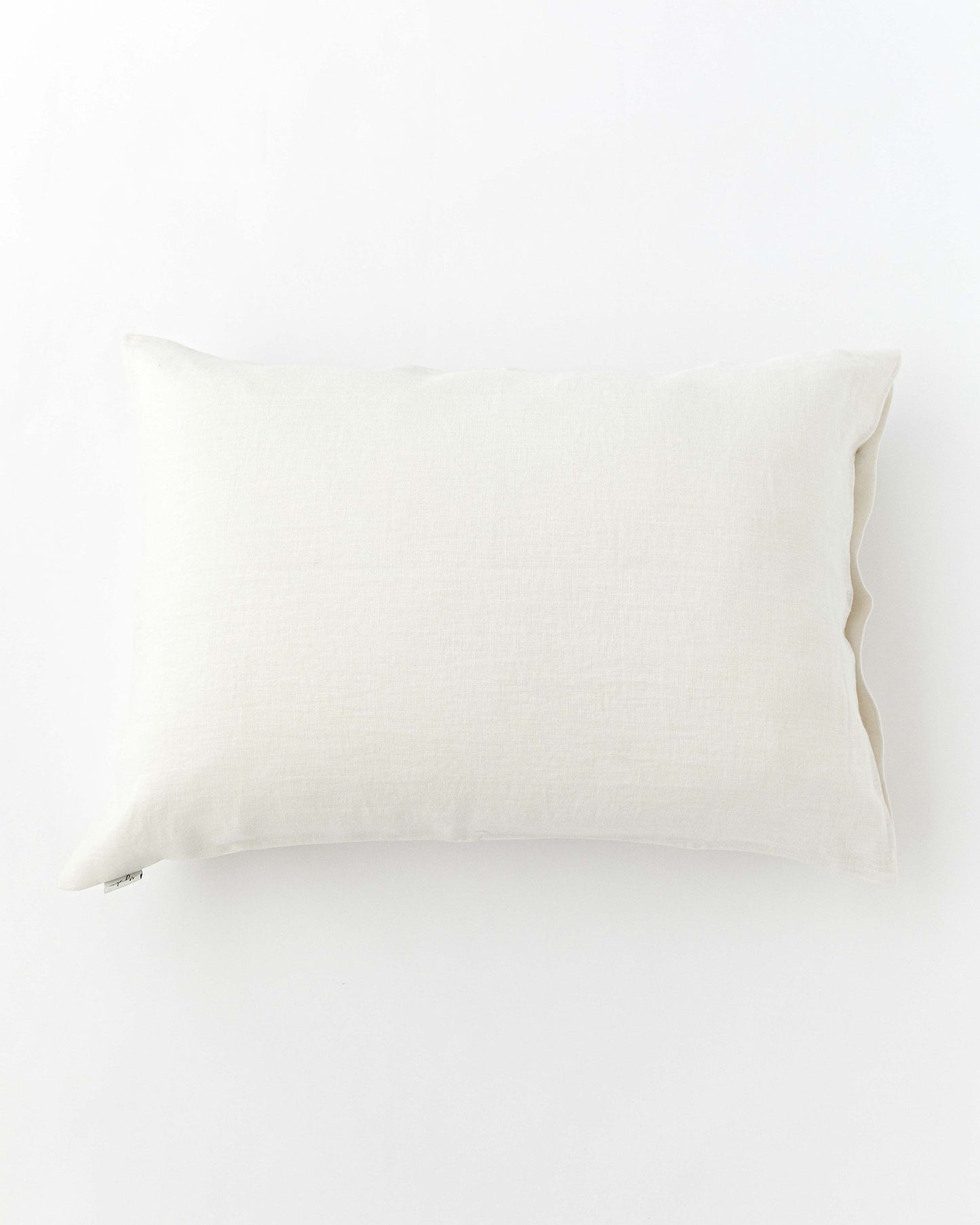 Linen pillowcase with buttons - MagicLinen