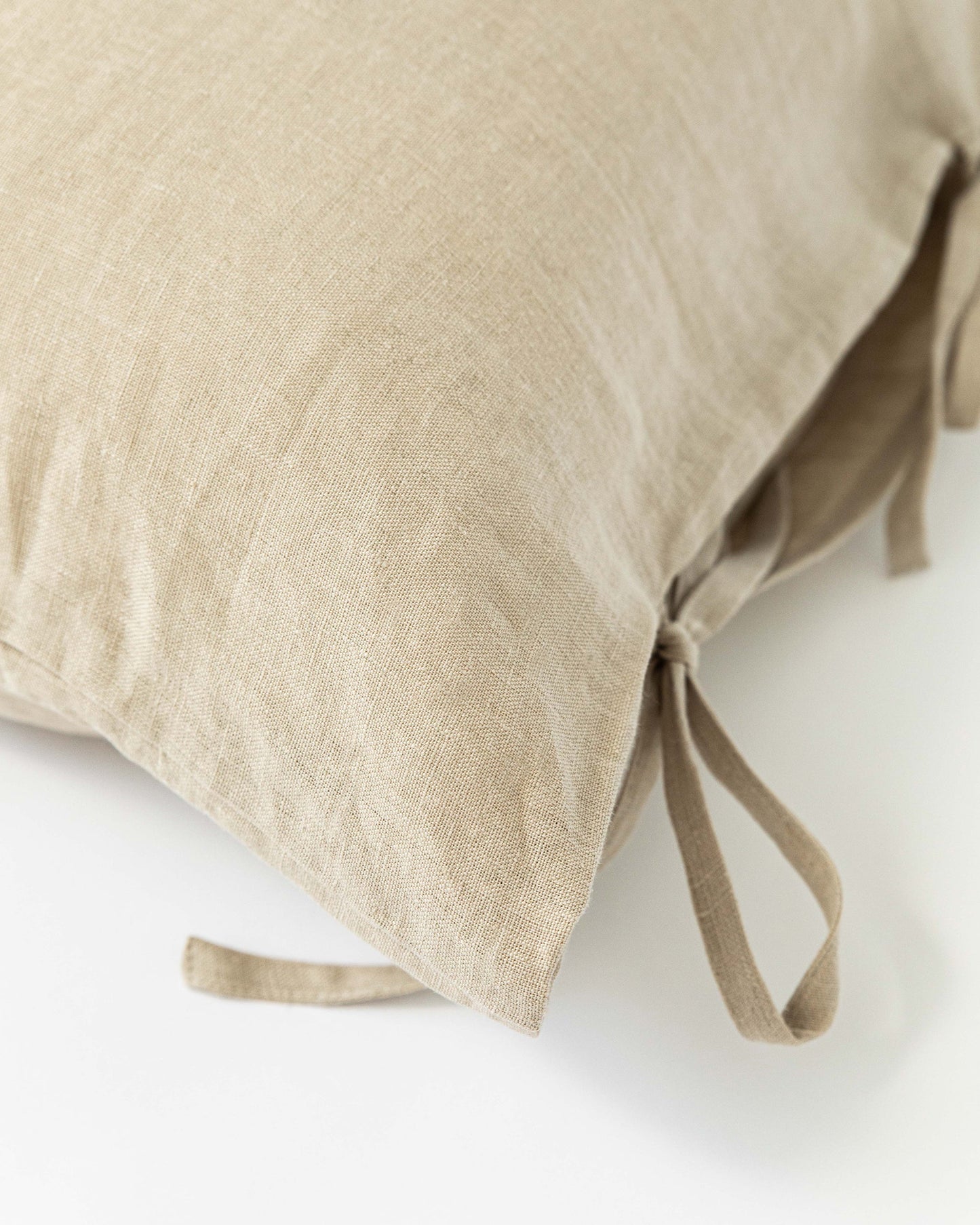 Linen pillowcase with ties - MagicLinen