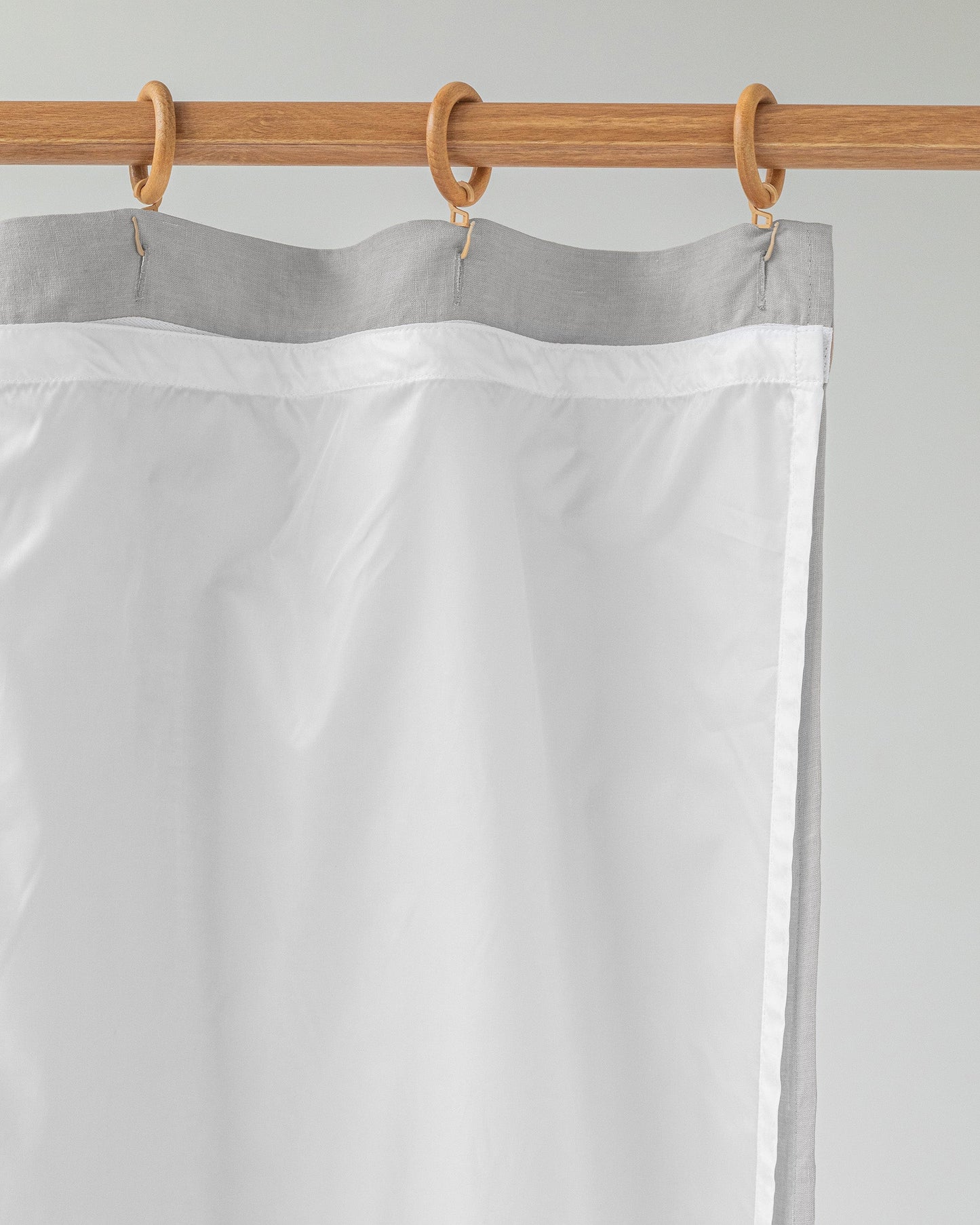 Waterproof linen shower curtain (1 pcs) in Light gray - MagicLinen