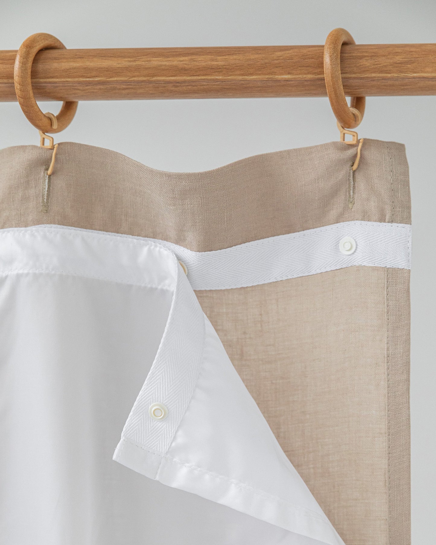 Waterproof linen shower curtain (1 pcs) in Natural - MagicLinen