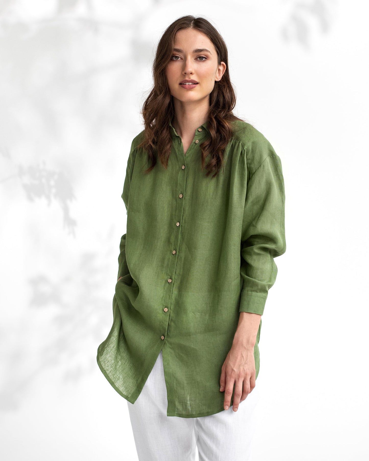 Linen shirt SAUSALITO in forest green - MagicLinen