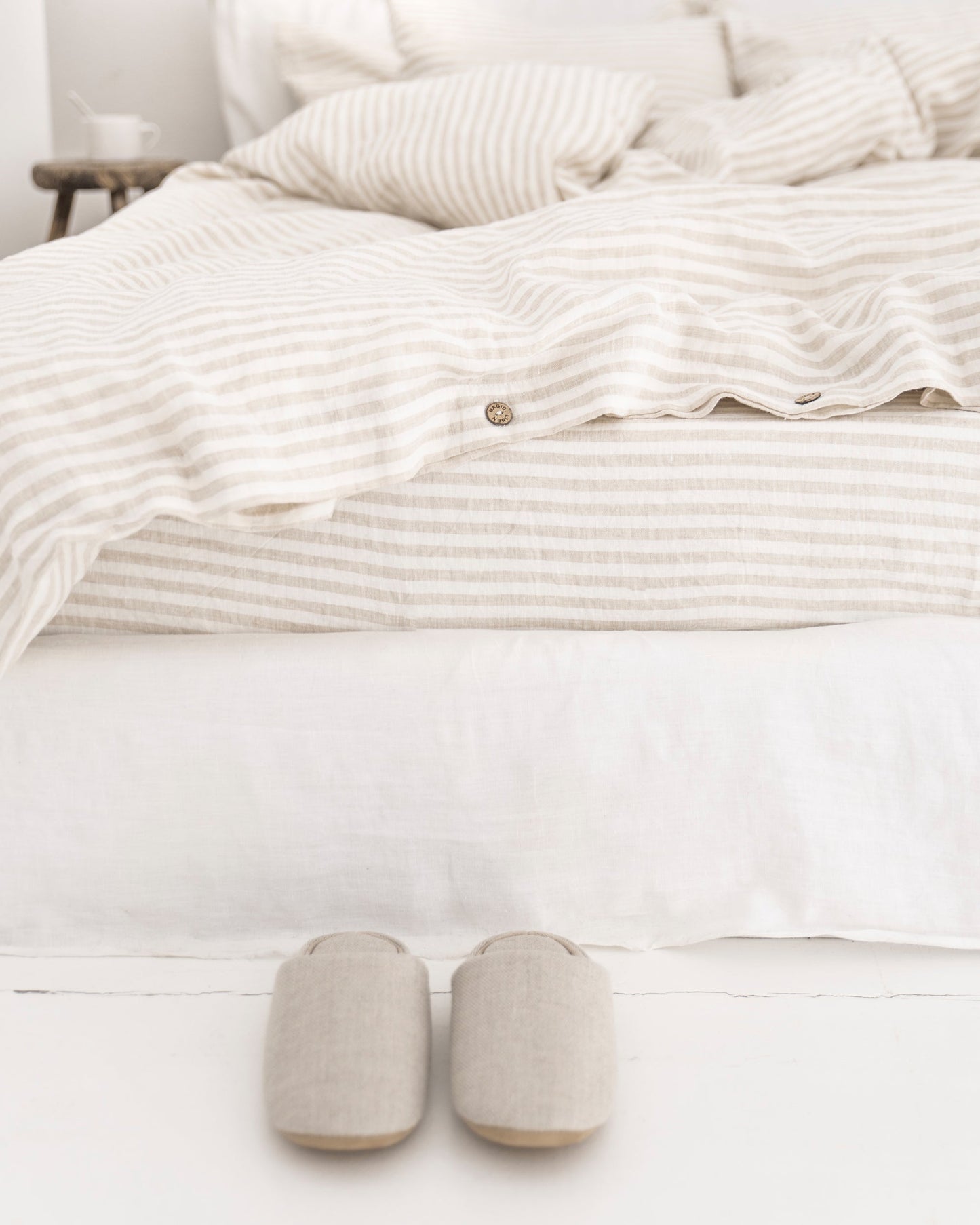 Striped in natural linen duvet cover - MagicLinen
