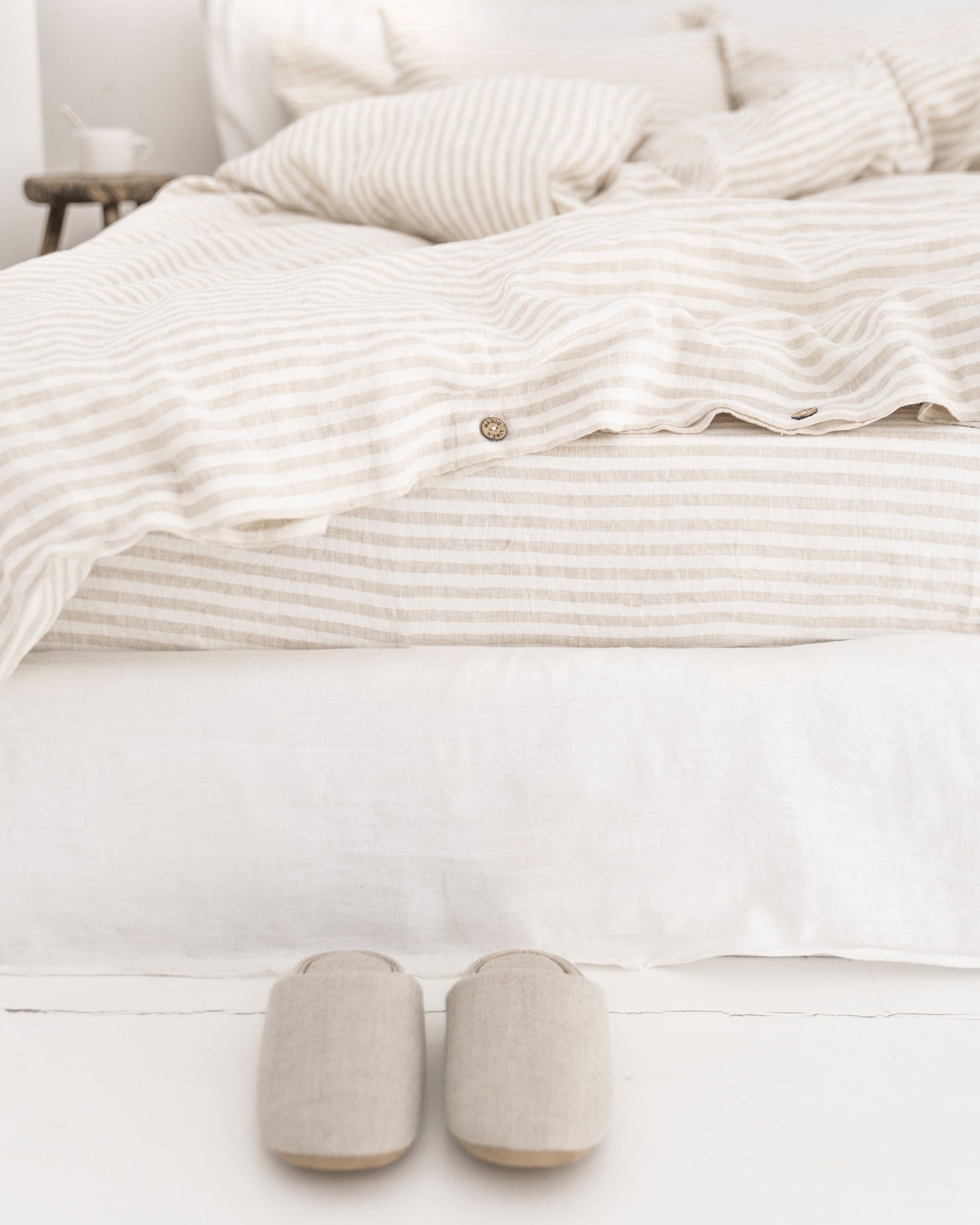 Striped in natural linen sheet set (4 pcs) - MagicLinen