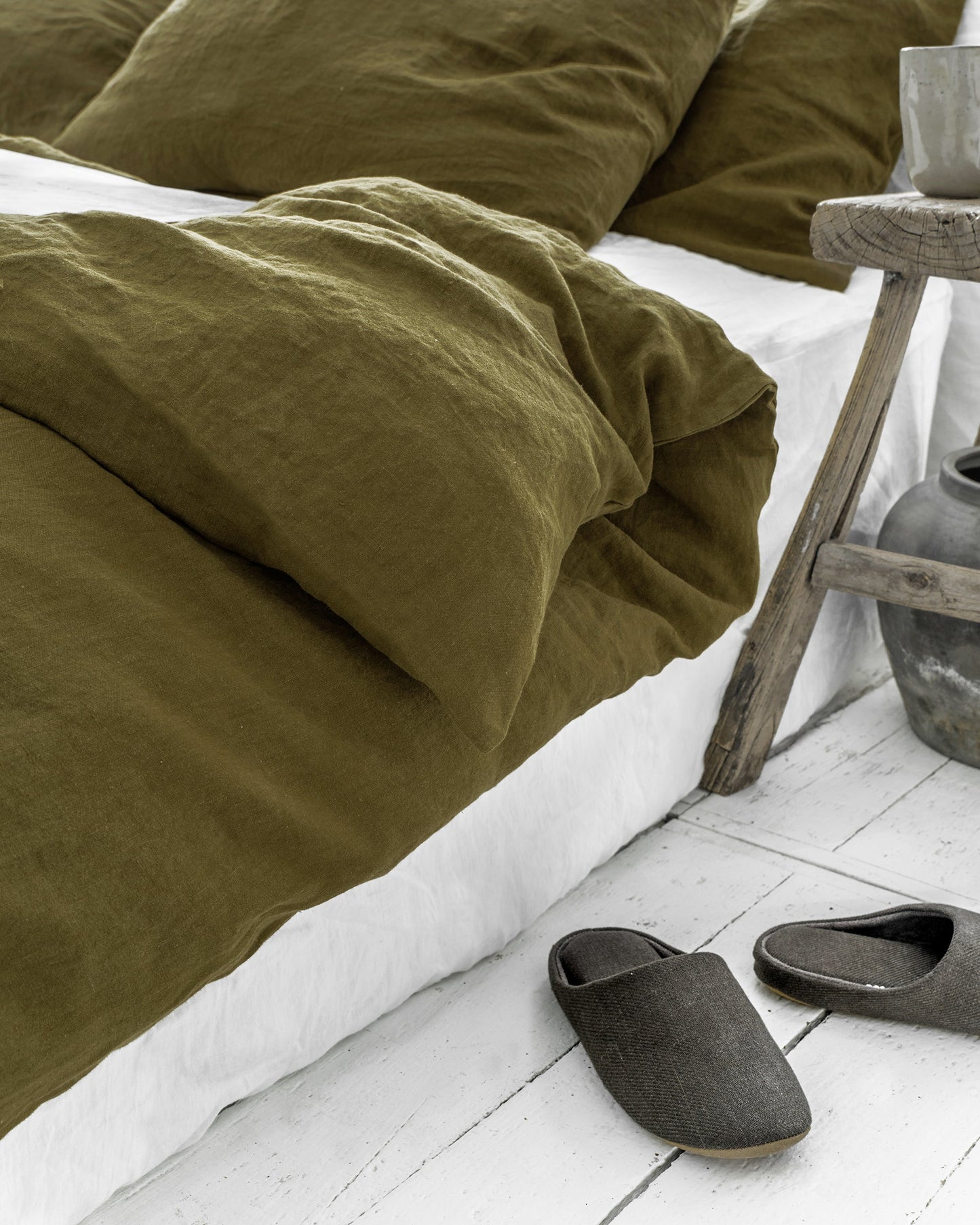Olive green linen sheet set (4 pcs) - MagicLinen