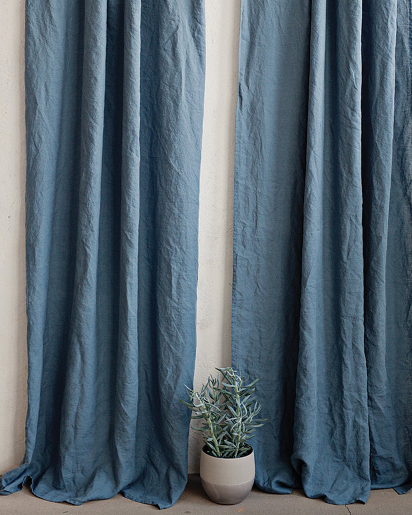 Pencil pleat linen curtain panel (1 pcs) in Gray blue - MagicLinen
