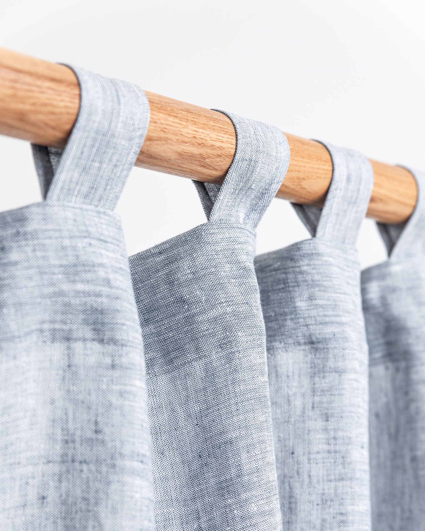 Tab top linen curtain panel (1 pcs) in Blue melange - MagicLinen