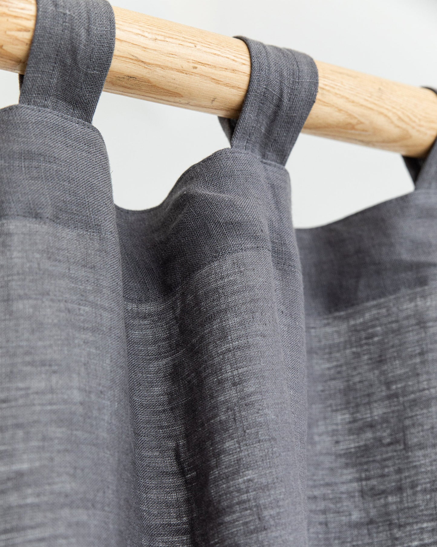 Tab top linen curtain panel (1 pcs) in Charcoal gray - MagicLinen