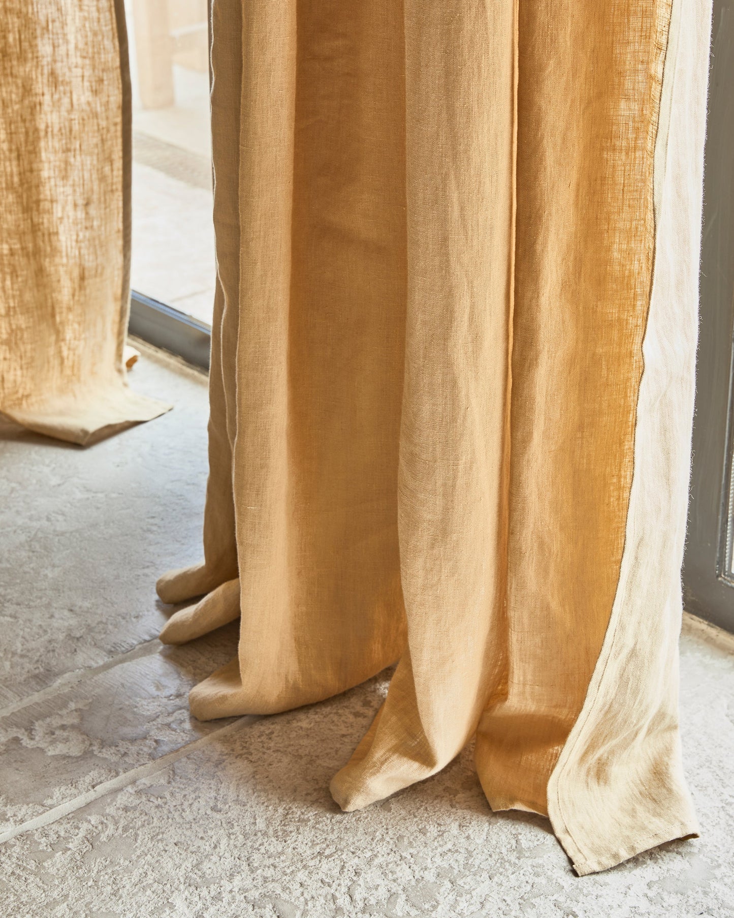 Tab top linen curtain panel (1 pcs) in Sandy beige - MagicLinen