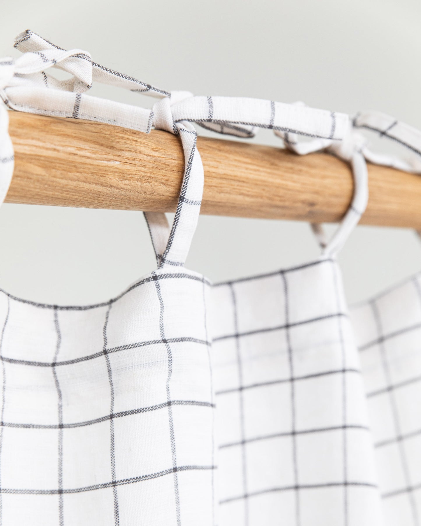 Tie top linen curtain panel (1 pcs) in Charcoal grid - MagicLinen