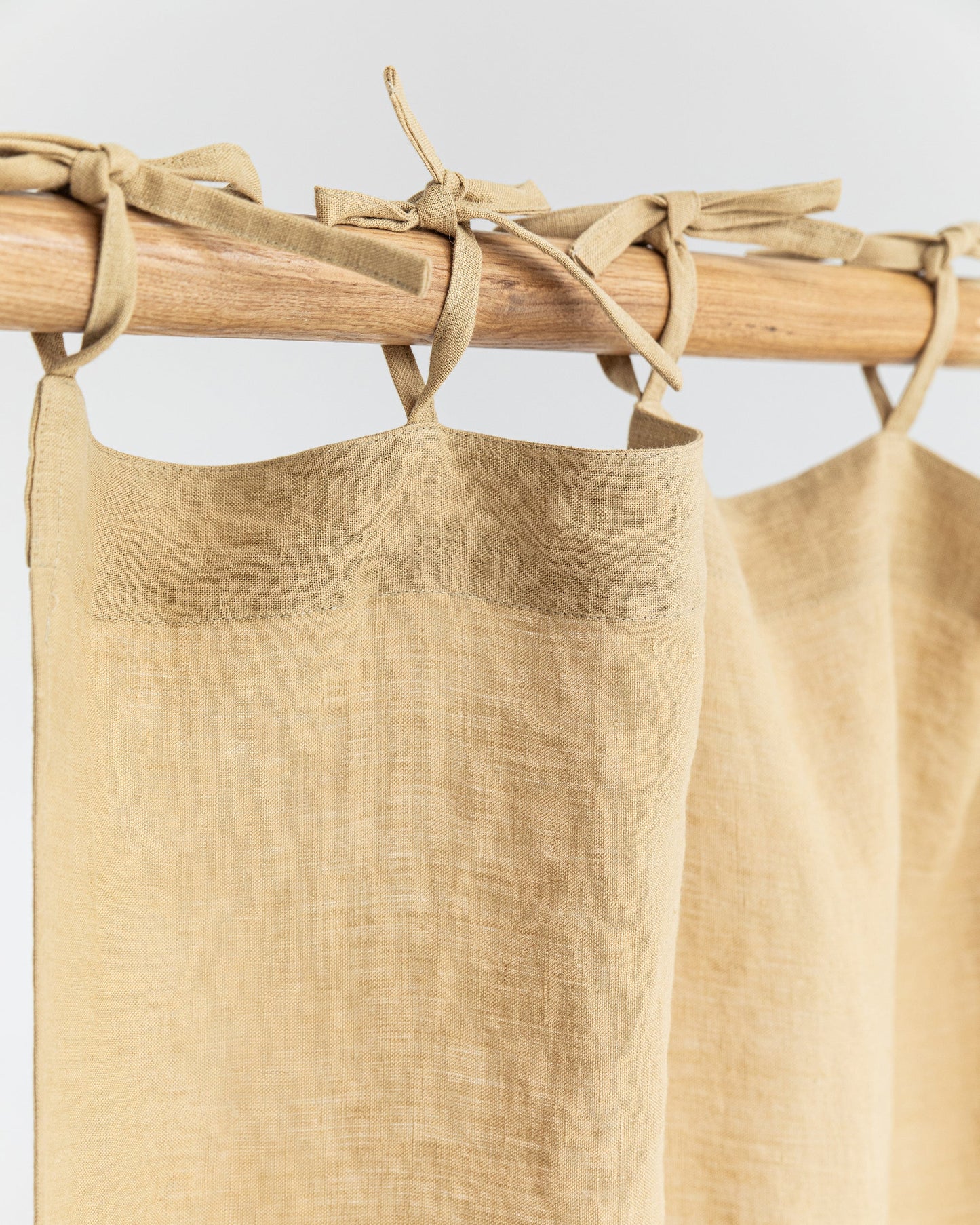 Tie top linen curtain panel (1 pcs) in Sandy beige - MagicLinen